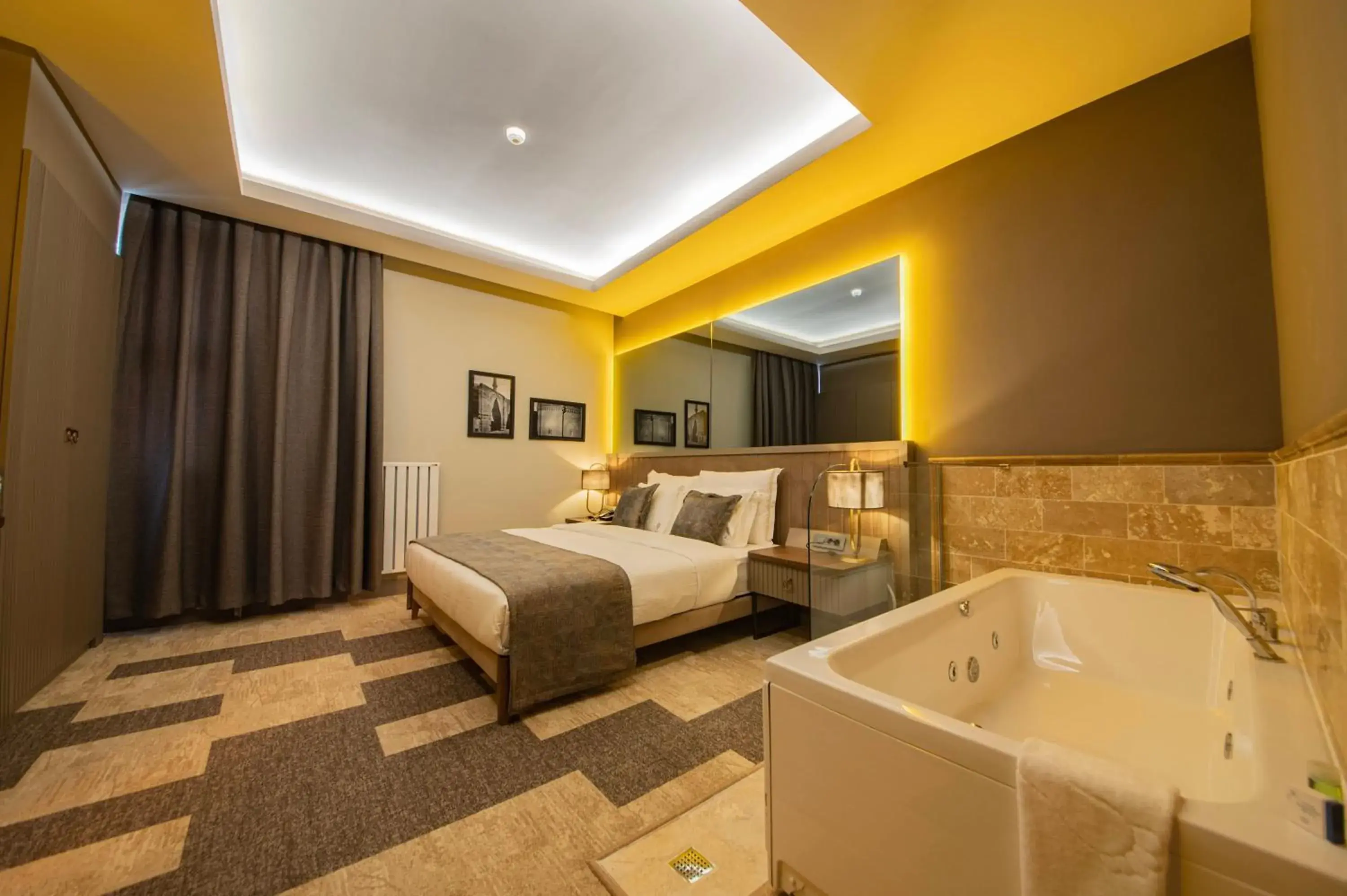 Four Mansions Hotel Four Mansions Hotel