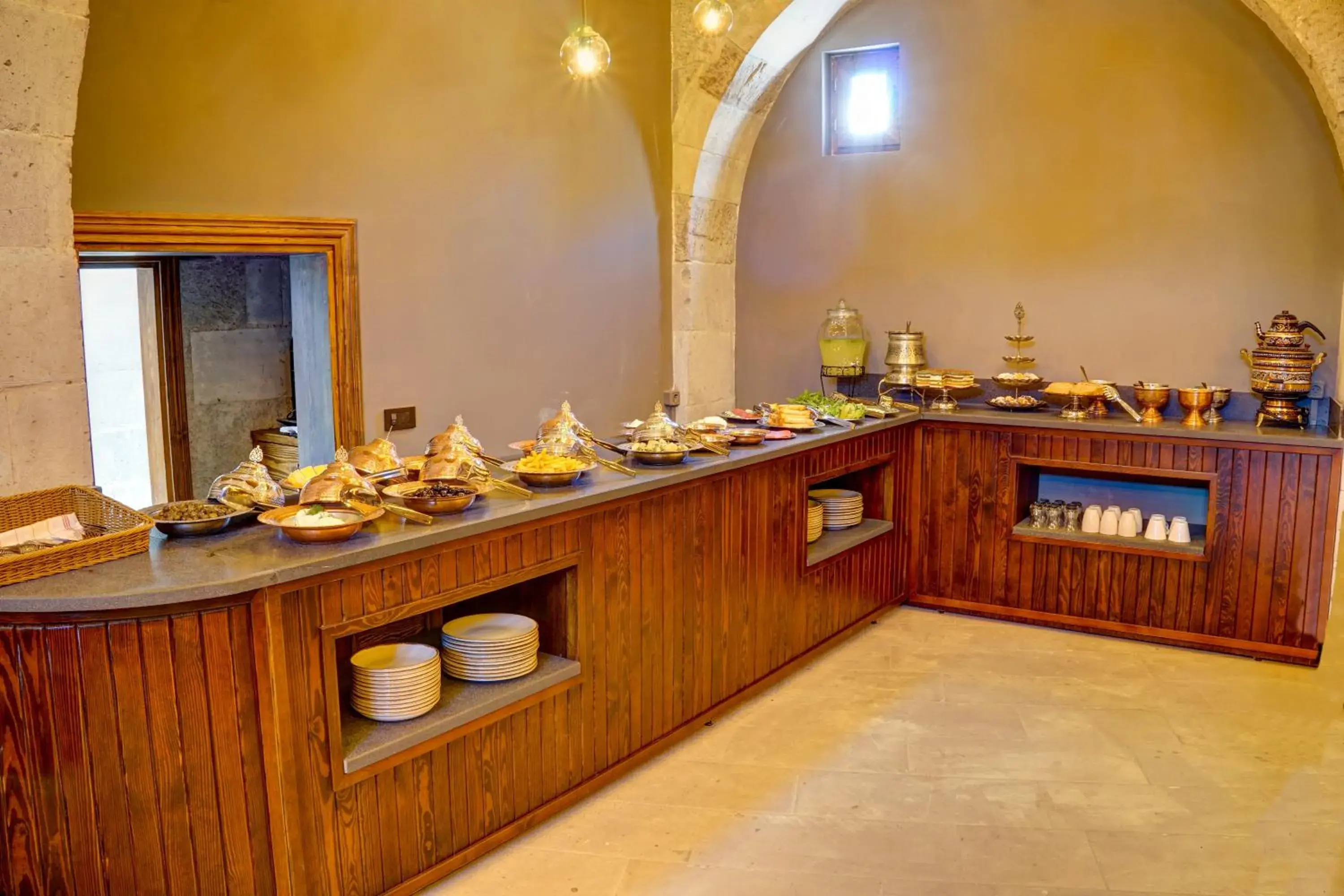 Restaurant/places to eat in Four Mansions Hotel Restaurant/places to eat in Four Mansions Hotel