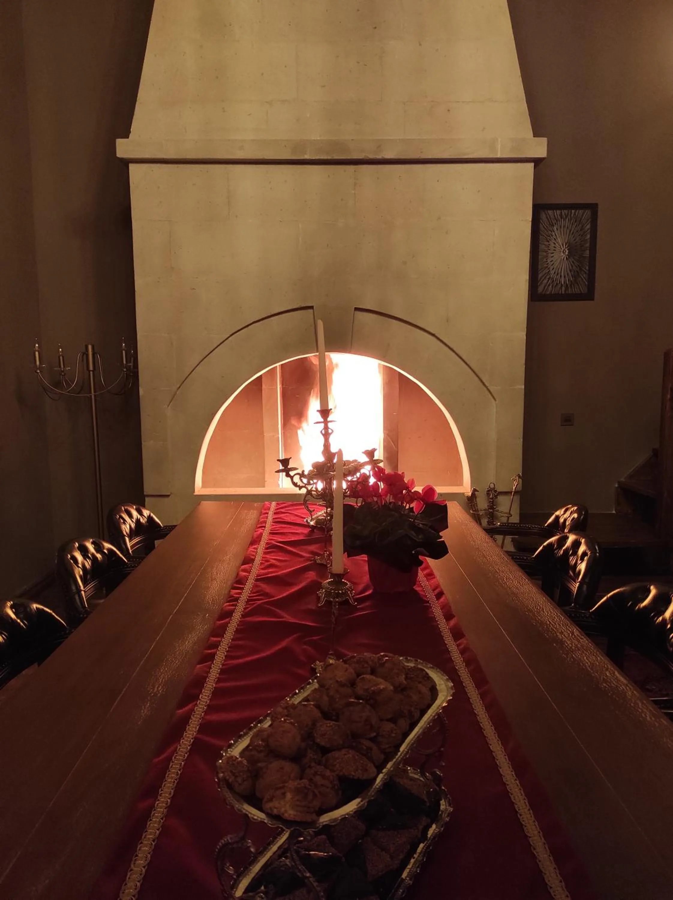 flat iron in Four Mansions Hotel