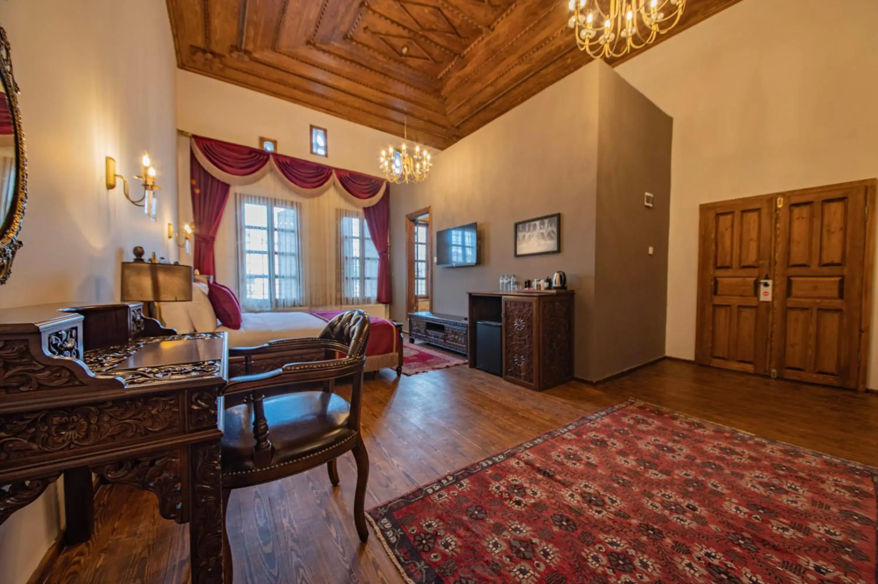 Superior Suite in Four Mansions Hotel Superior Suite in Four Mansions Hotel