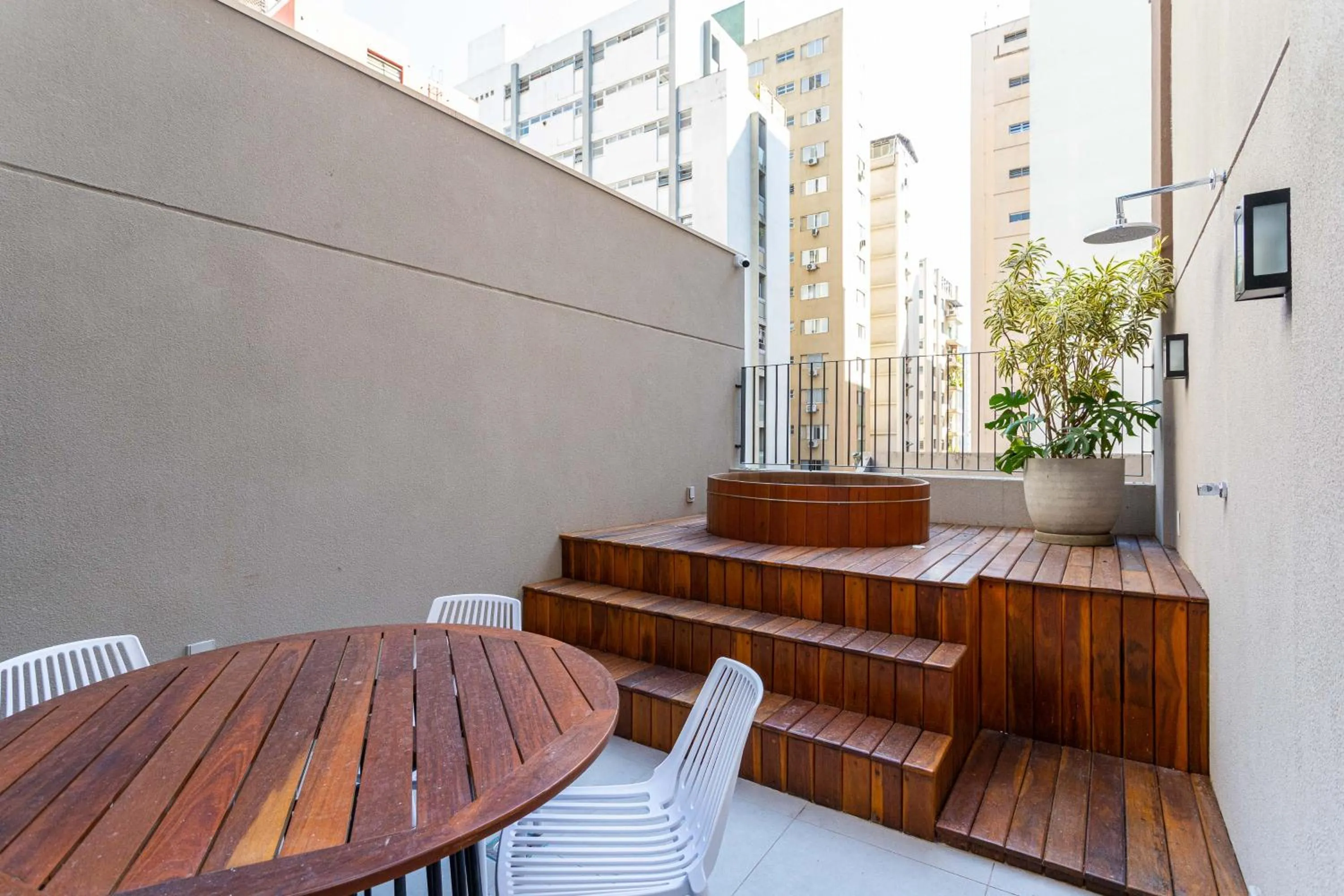 Property building in Charlie Pamplona Jardim Paulista