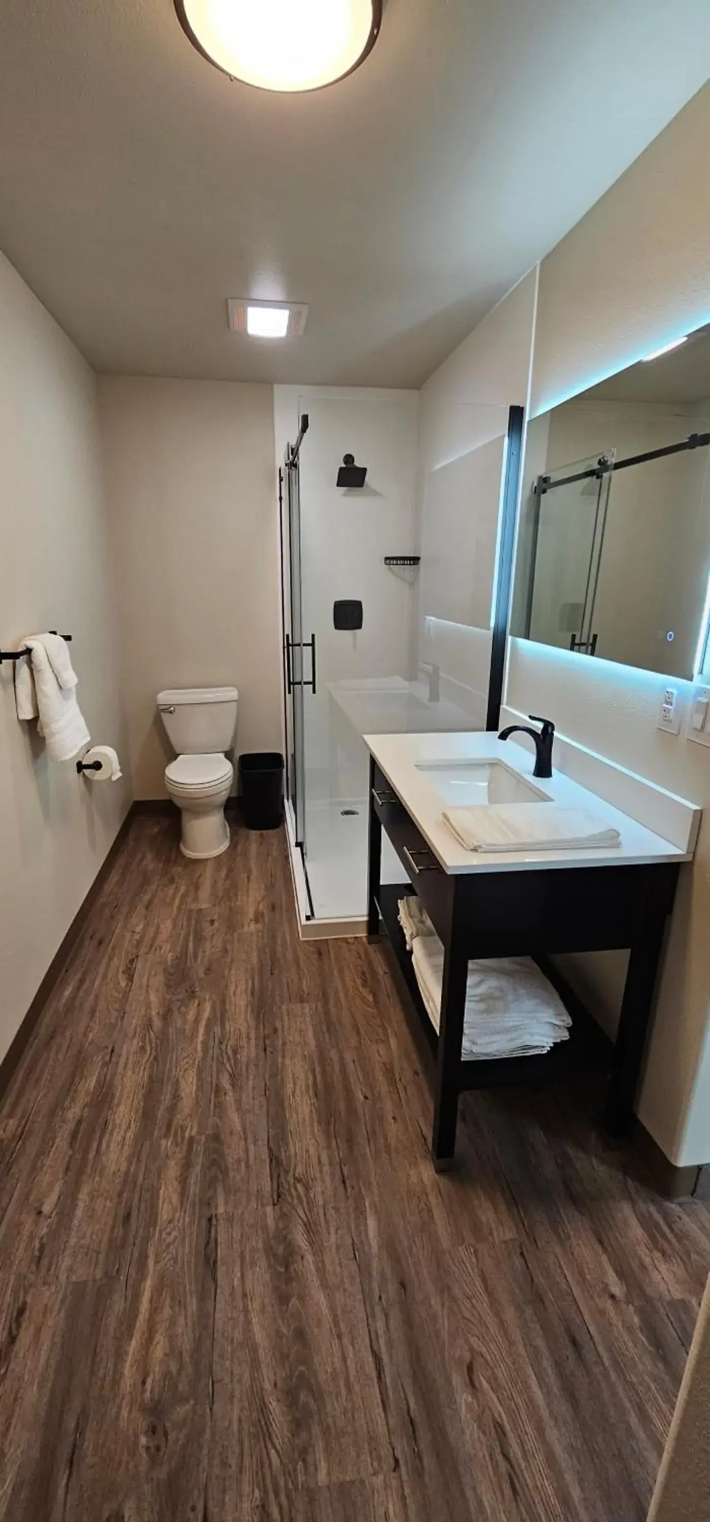 King Room in Eagle River Lodge King Room in Eagle River Lodge