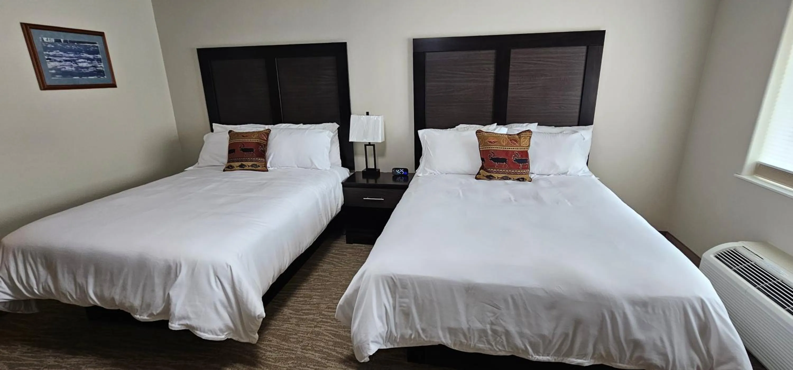 Bed in Eagle River Lodge