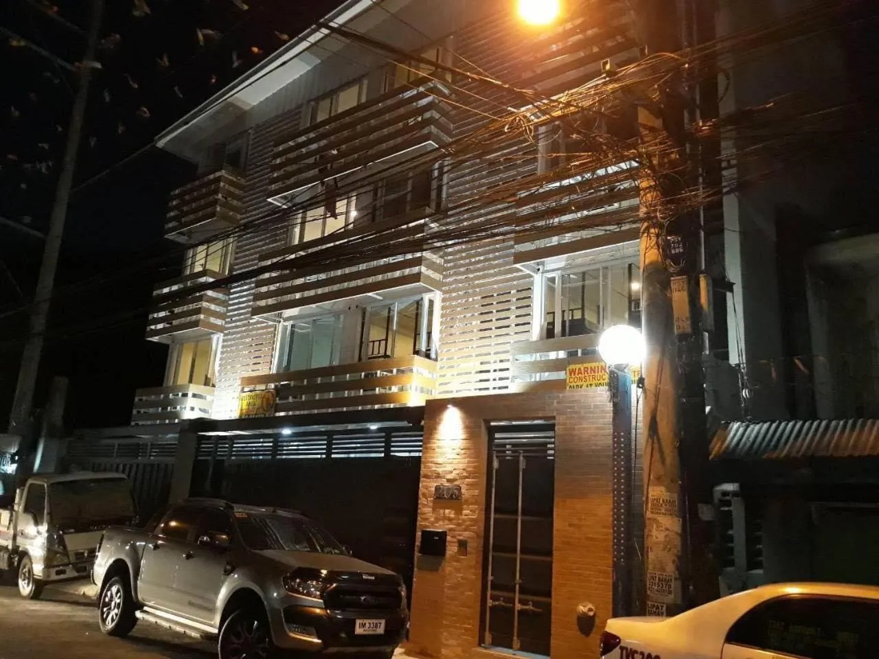 Property building in Burgos Hub Hostel