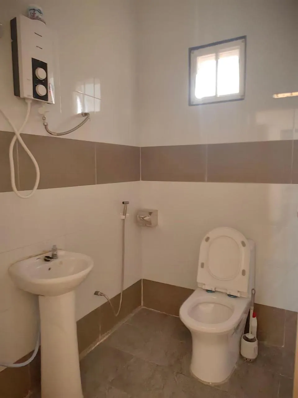 Shower in KUNDASANG MOUNT GARDEN