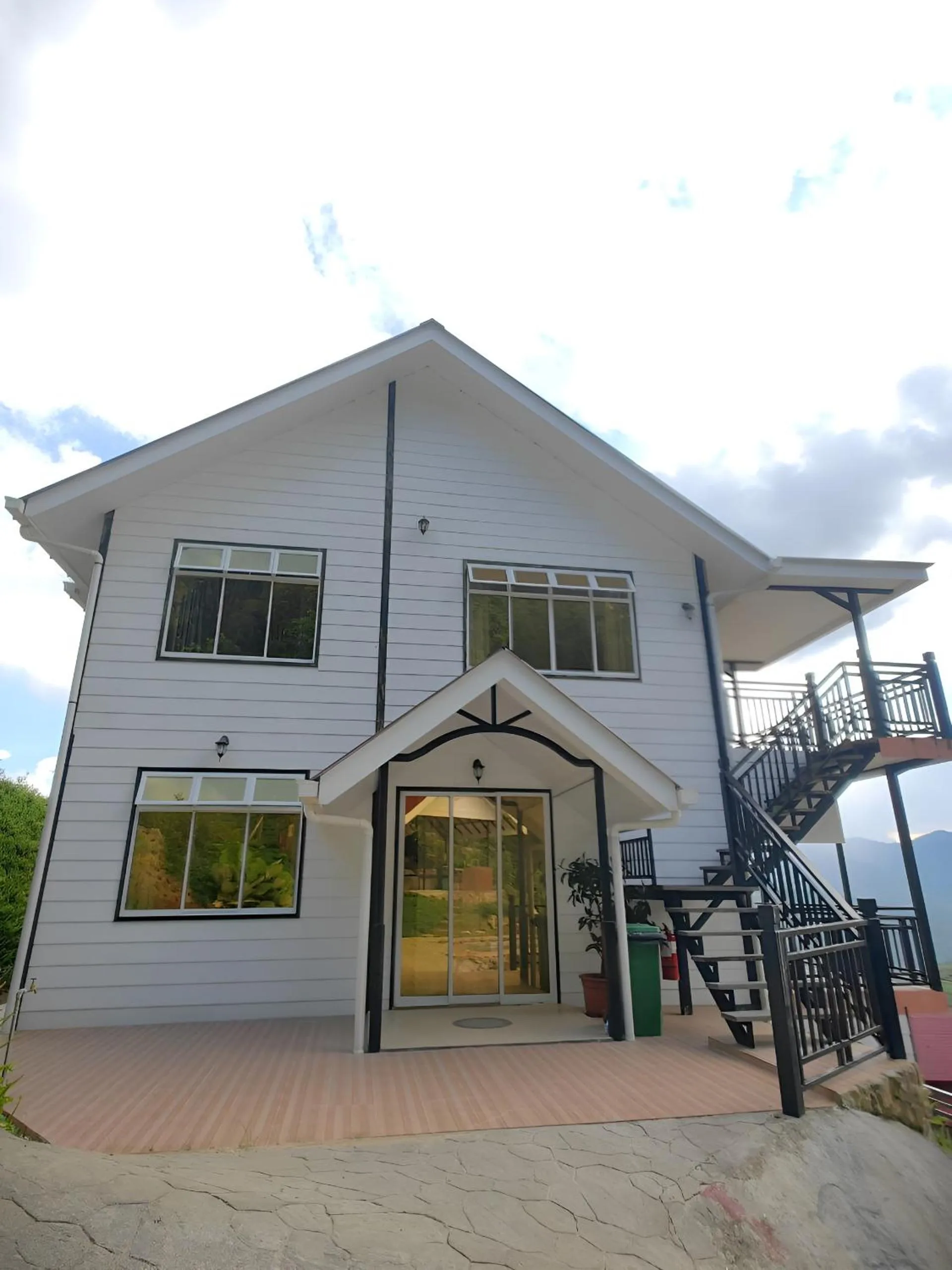 Property building in KUNDASANG MOUNT GARDEN