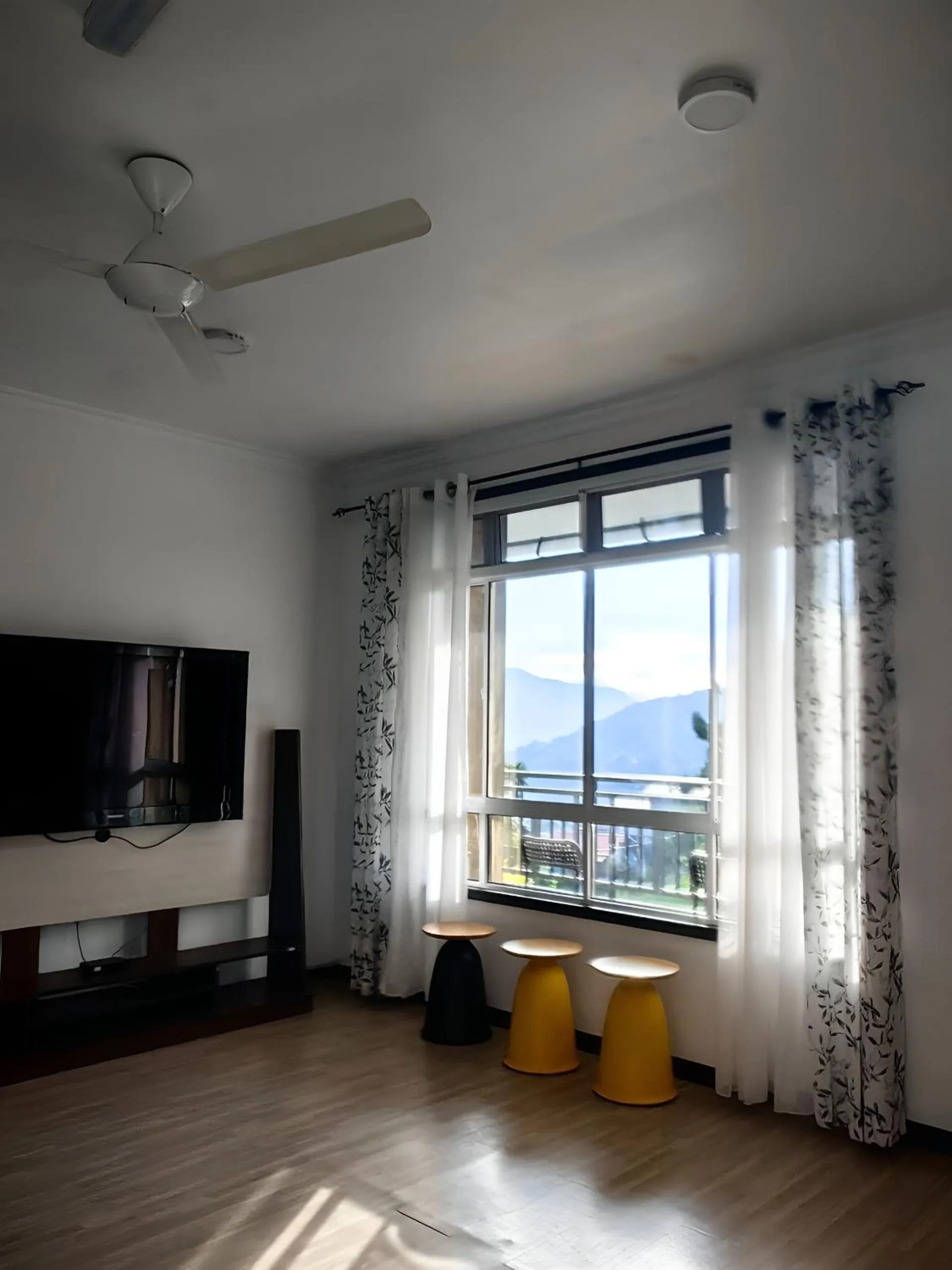 TV and multimedia in KUNDASANG MOUNT GARDEN