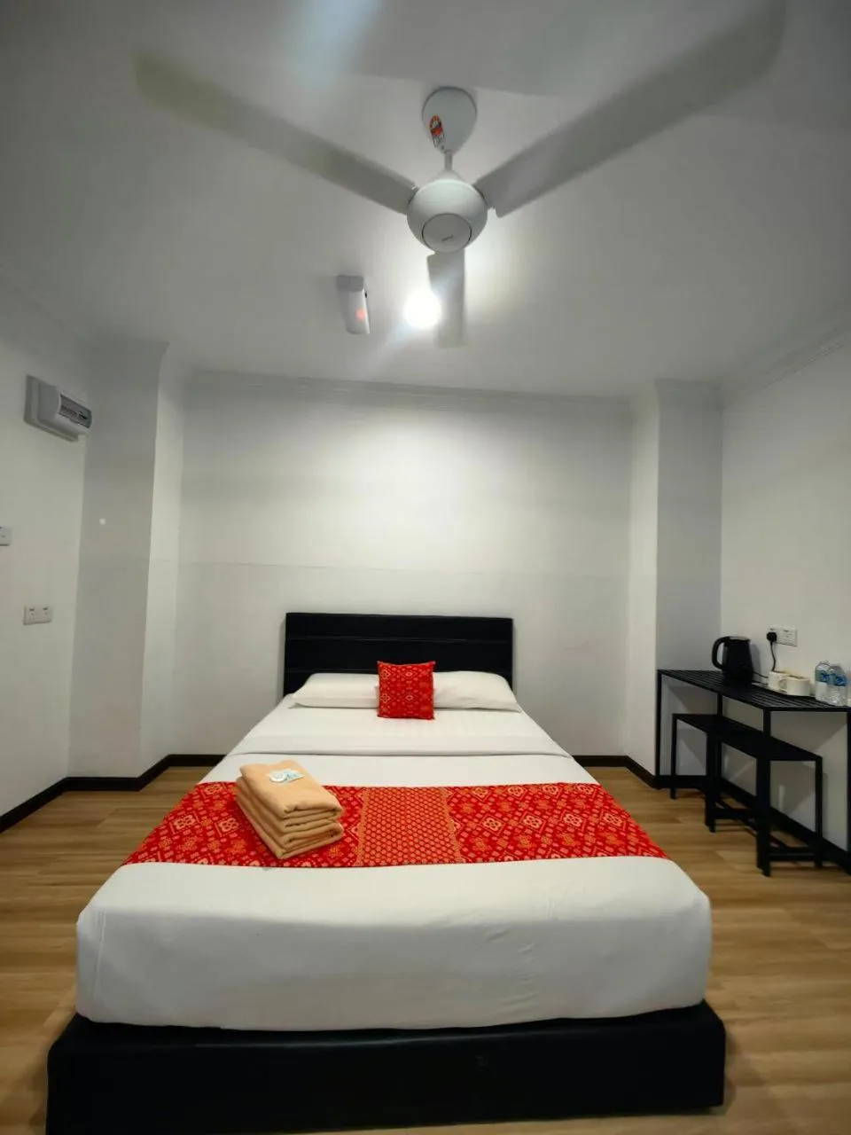 Bed in KUNDASANG MOUNT GARDEN