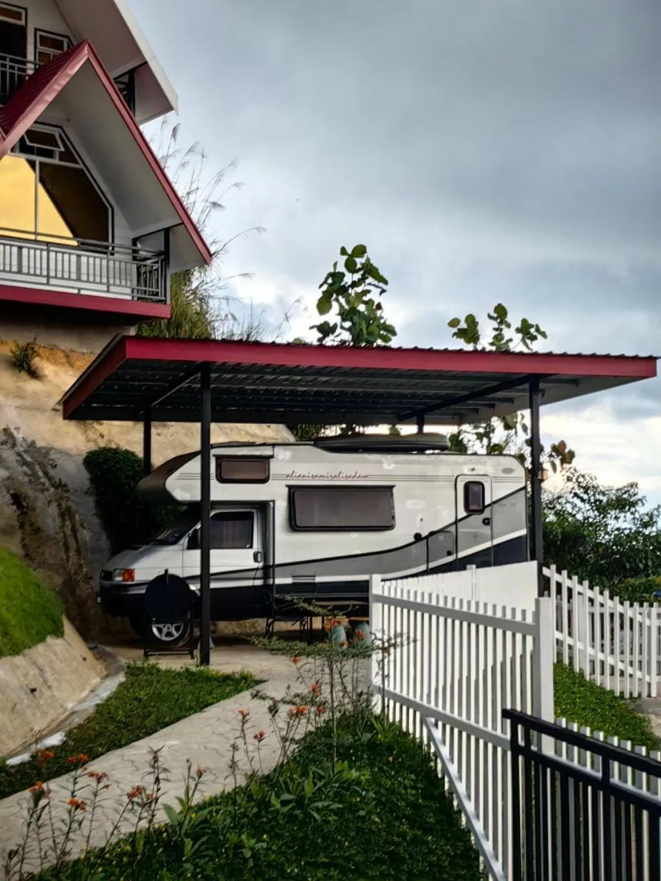 Property building in KUNDASANG MOUNT GARDEN