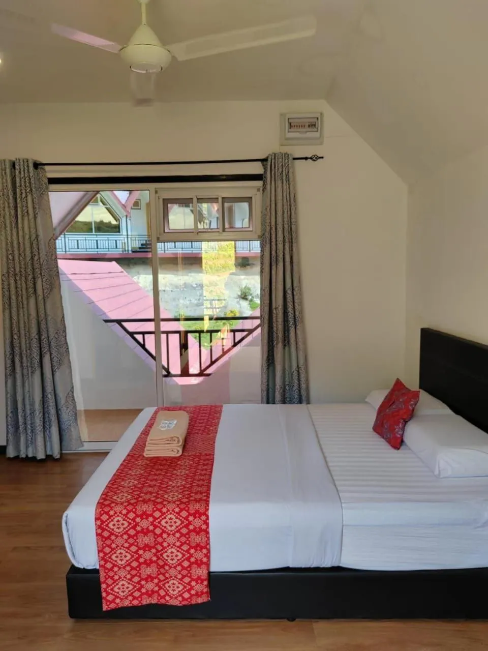 Bed in KUNDASANG MOUNT GARDEN