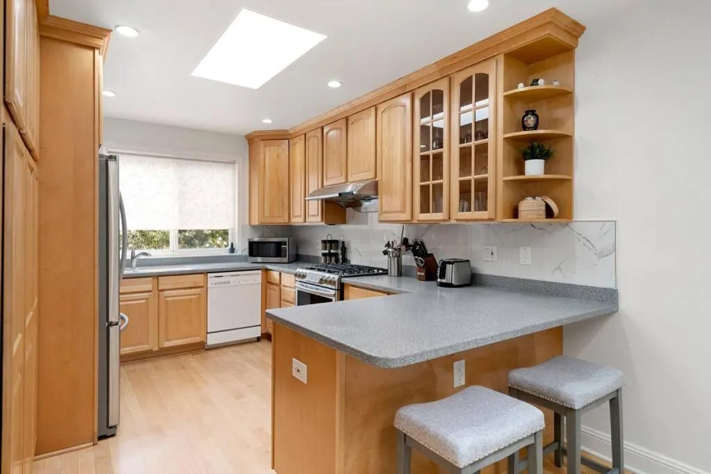 Stunning 2BR w/ 1BA Home near BART