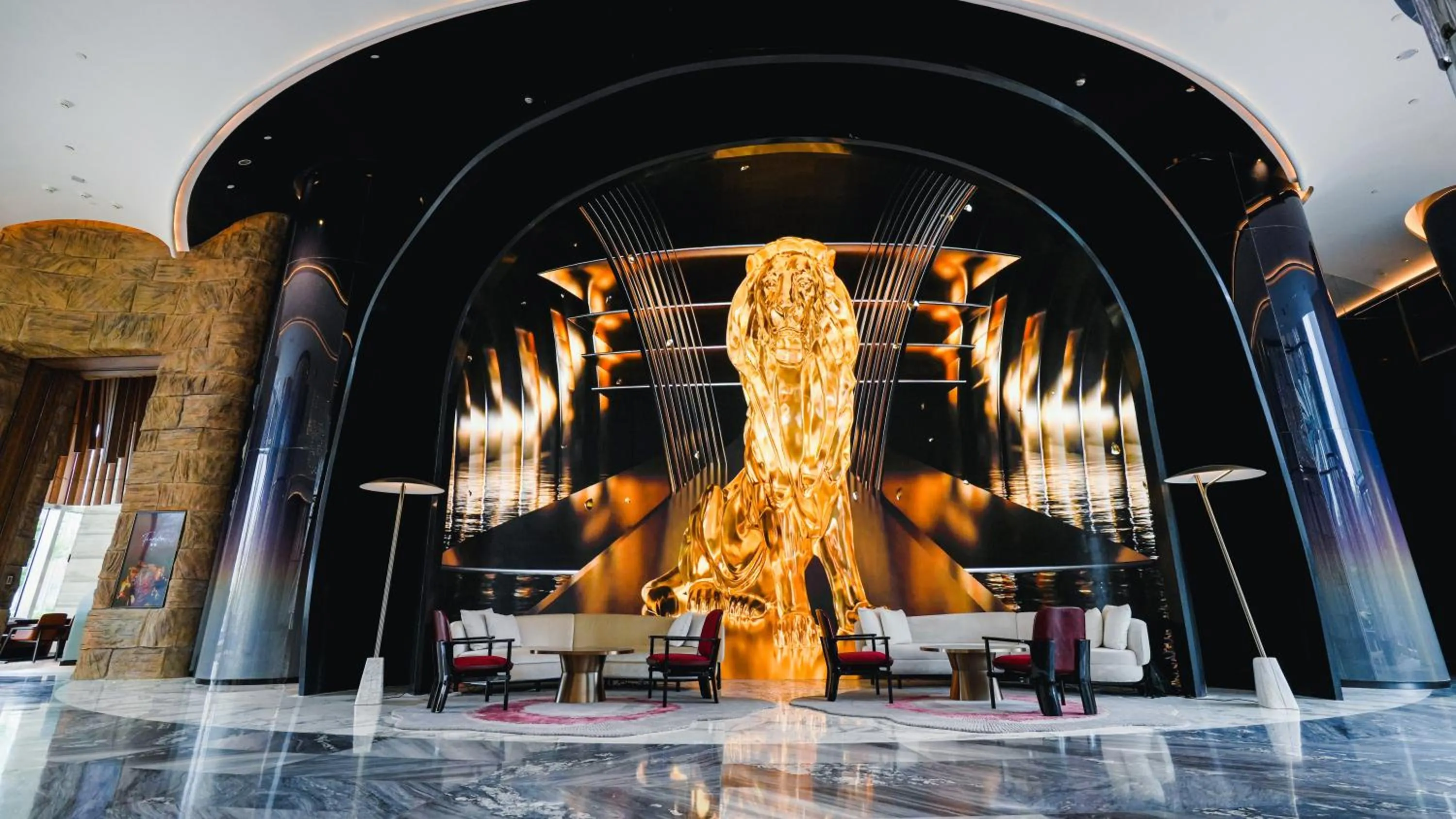 Lounge or bar in MGM Qingdao