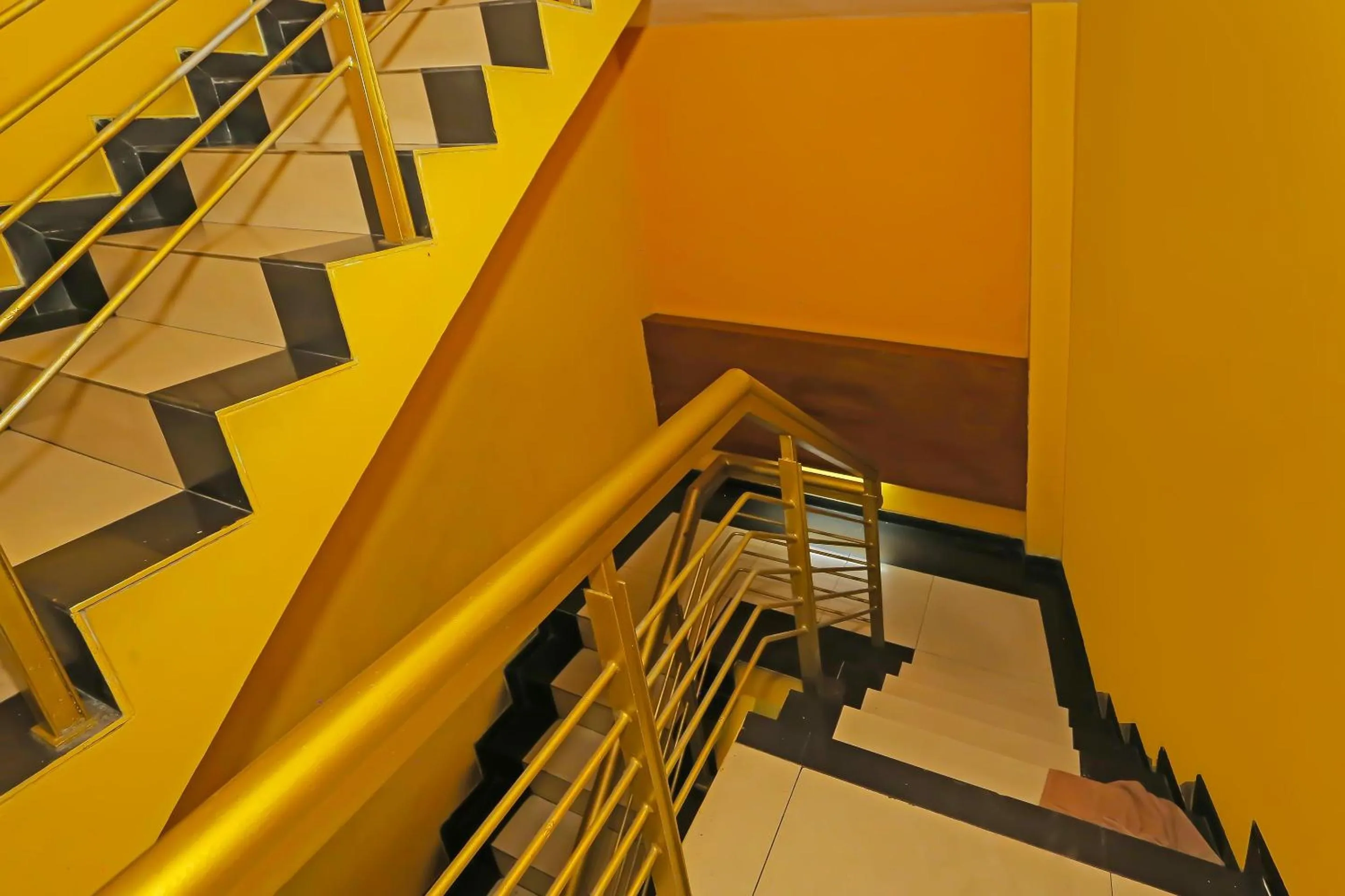 Lobby or reception in Townhouse OAK Hotel Fiducia Pasar Minggu