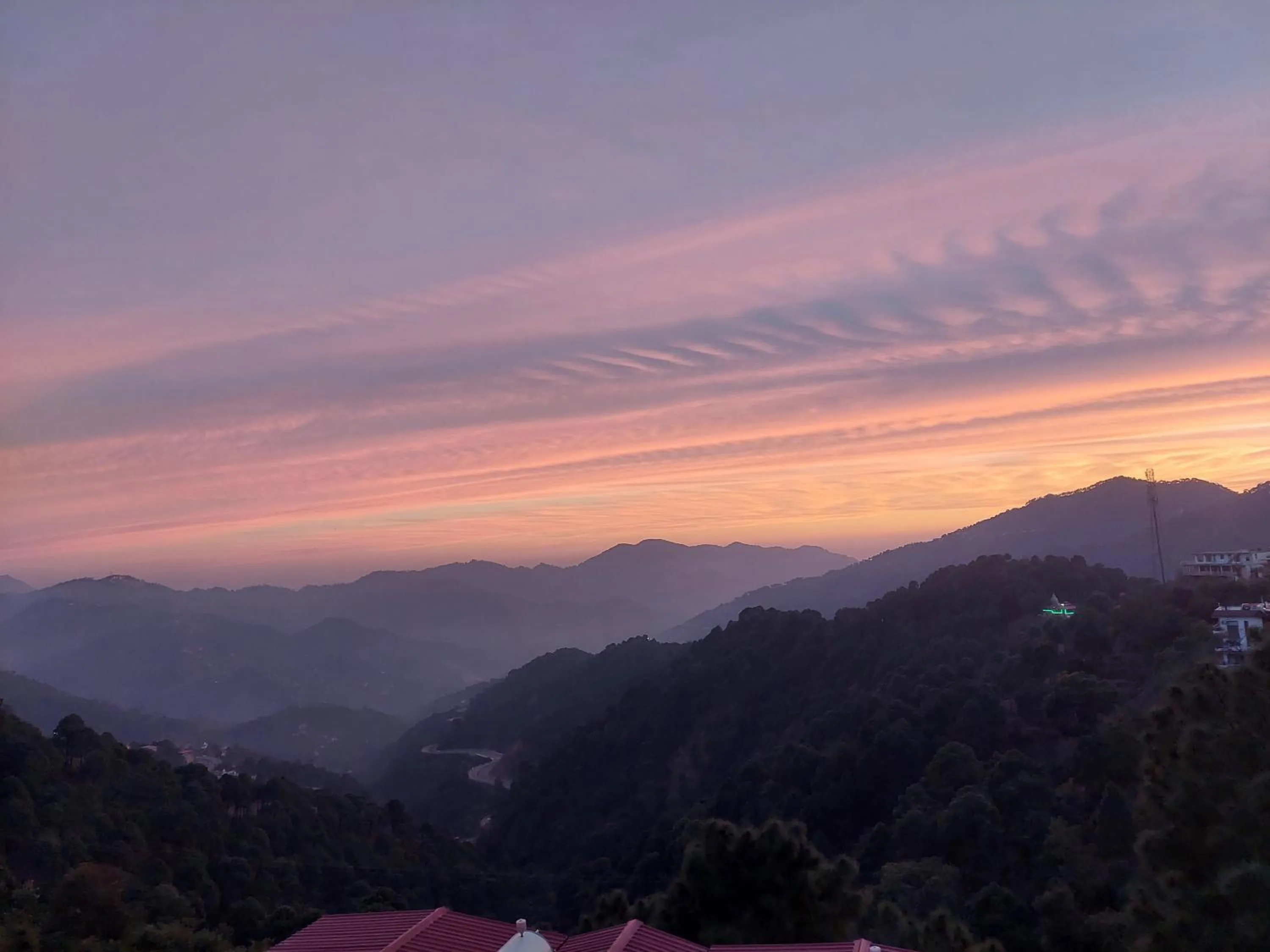 Mountain view in OREN Kasauli