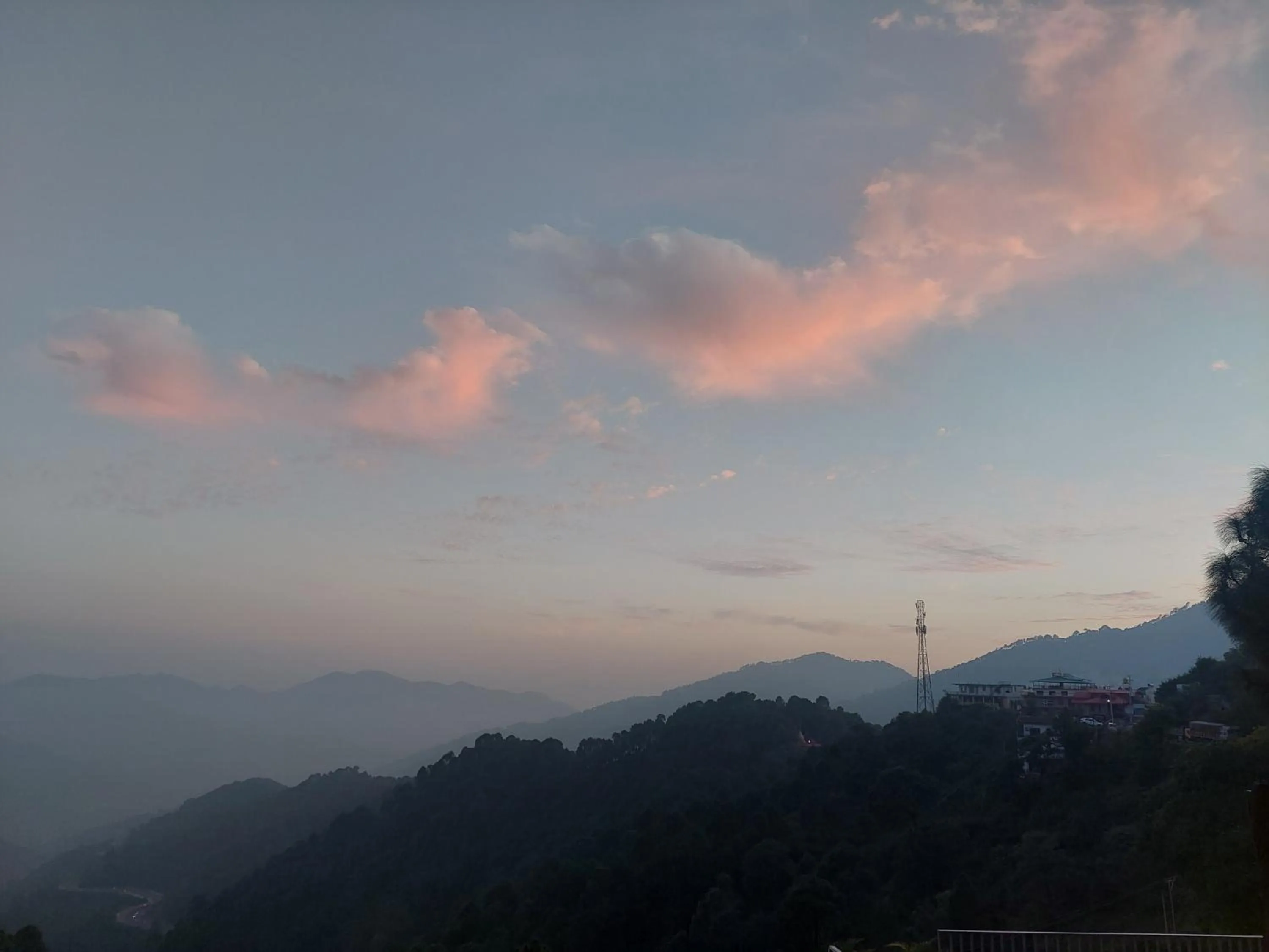 Mountain view in OREN Kasauli