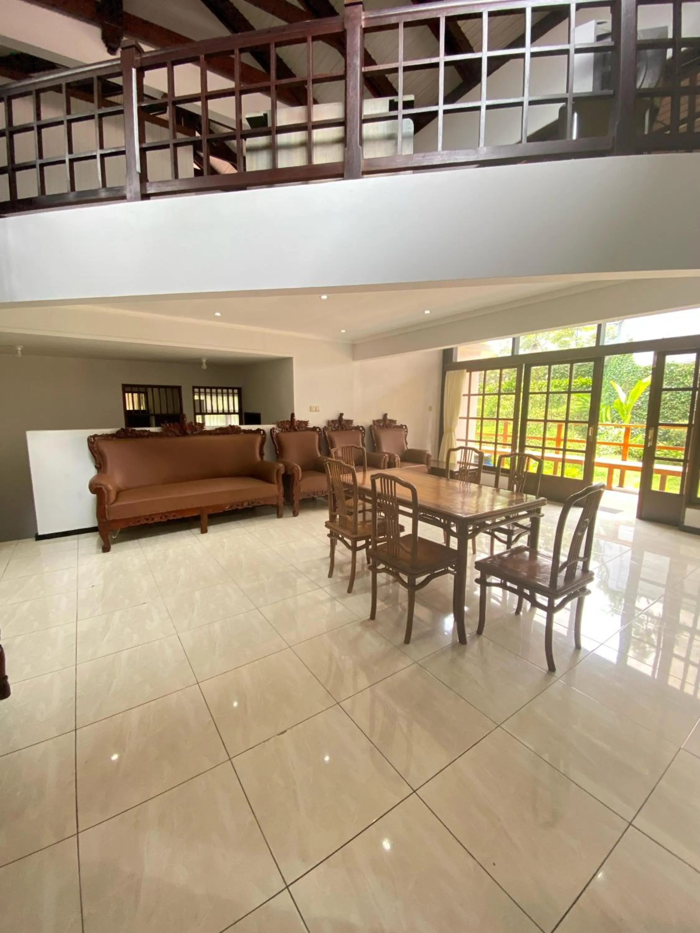 Dining area in In Villa Garden Resort