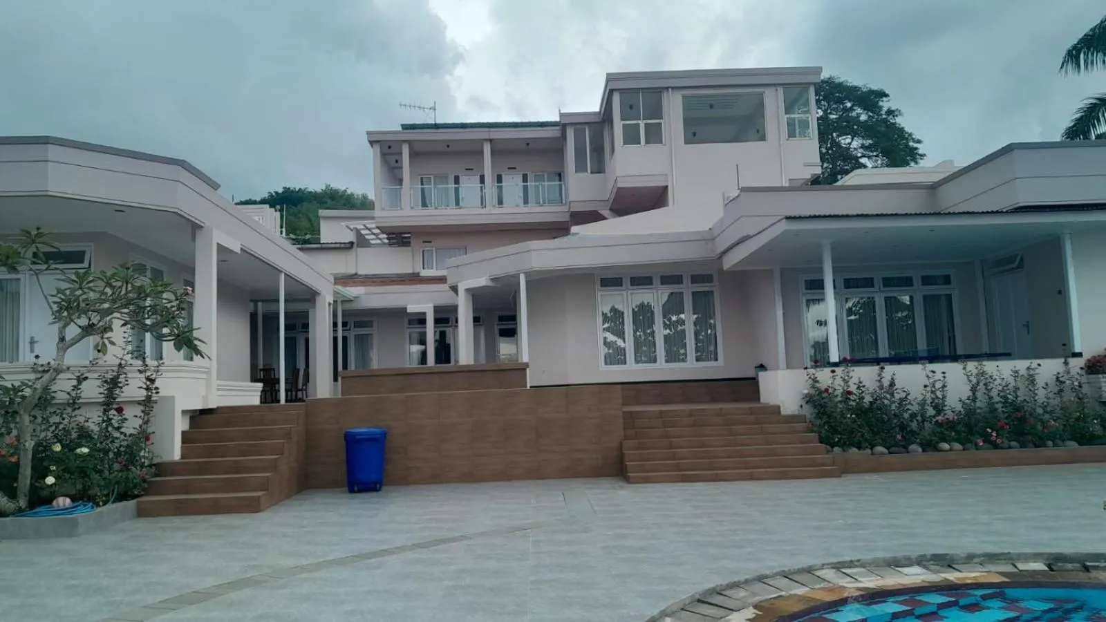 Property building in In Villa Garden Resort