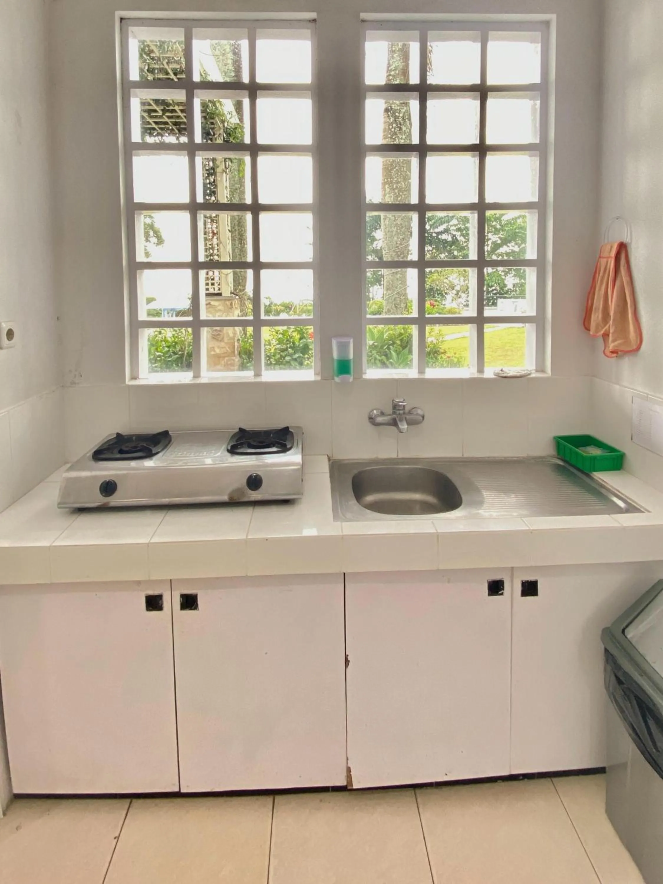 kitchen in In Villa Garden Resort