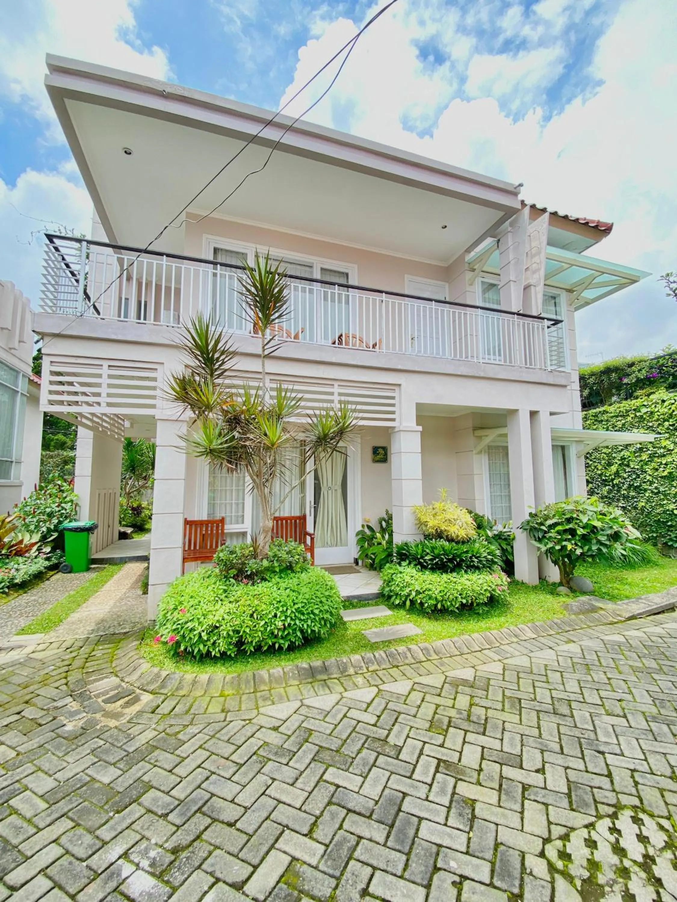 Property building in In Villa Garden Resort