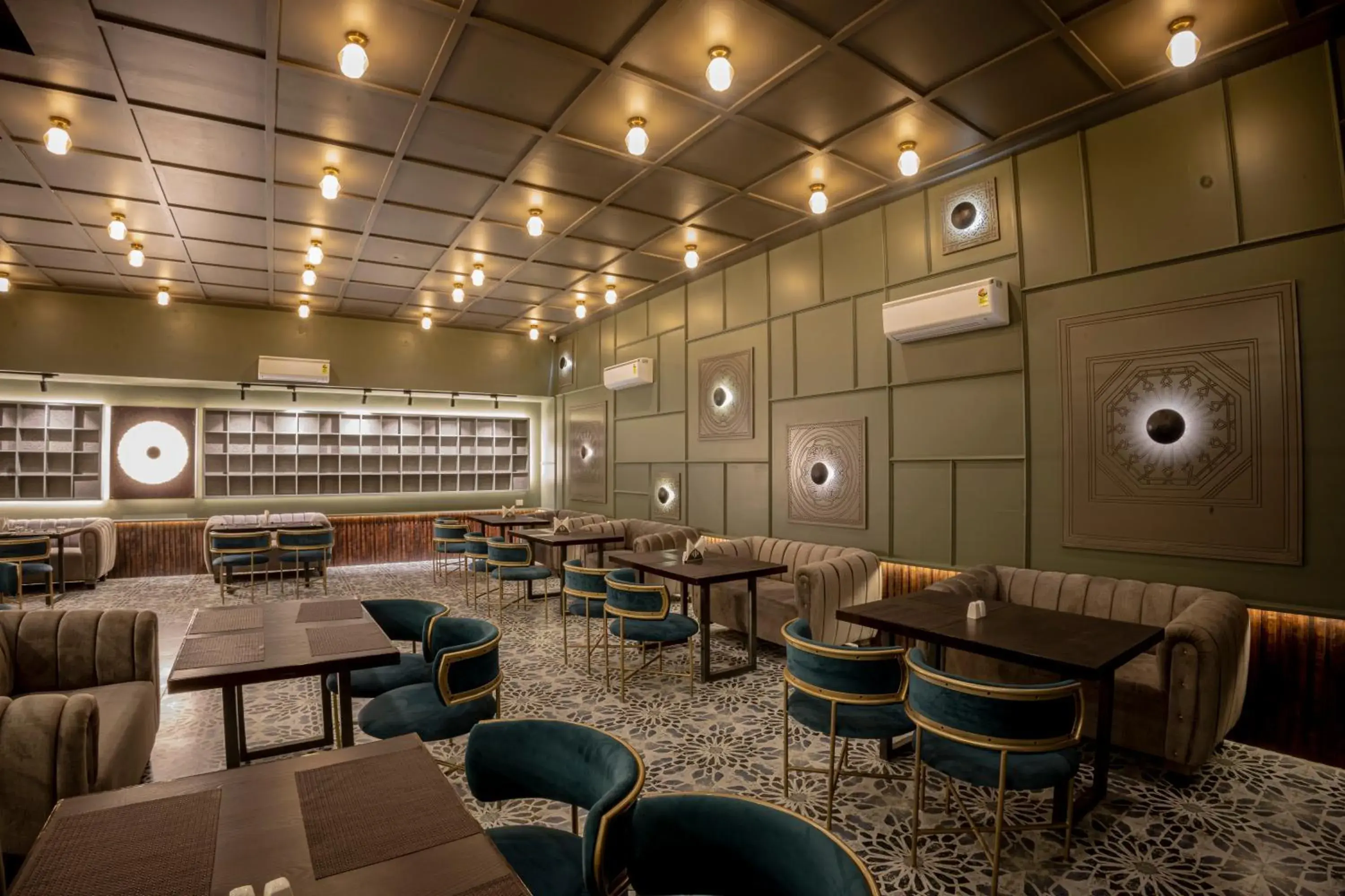 Restaurant/places to eat in Hotel Shubh Vilas Restaurant/places to eat in Hotel Shubh Vilas