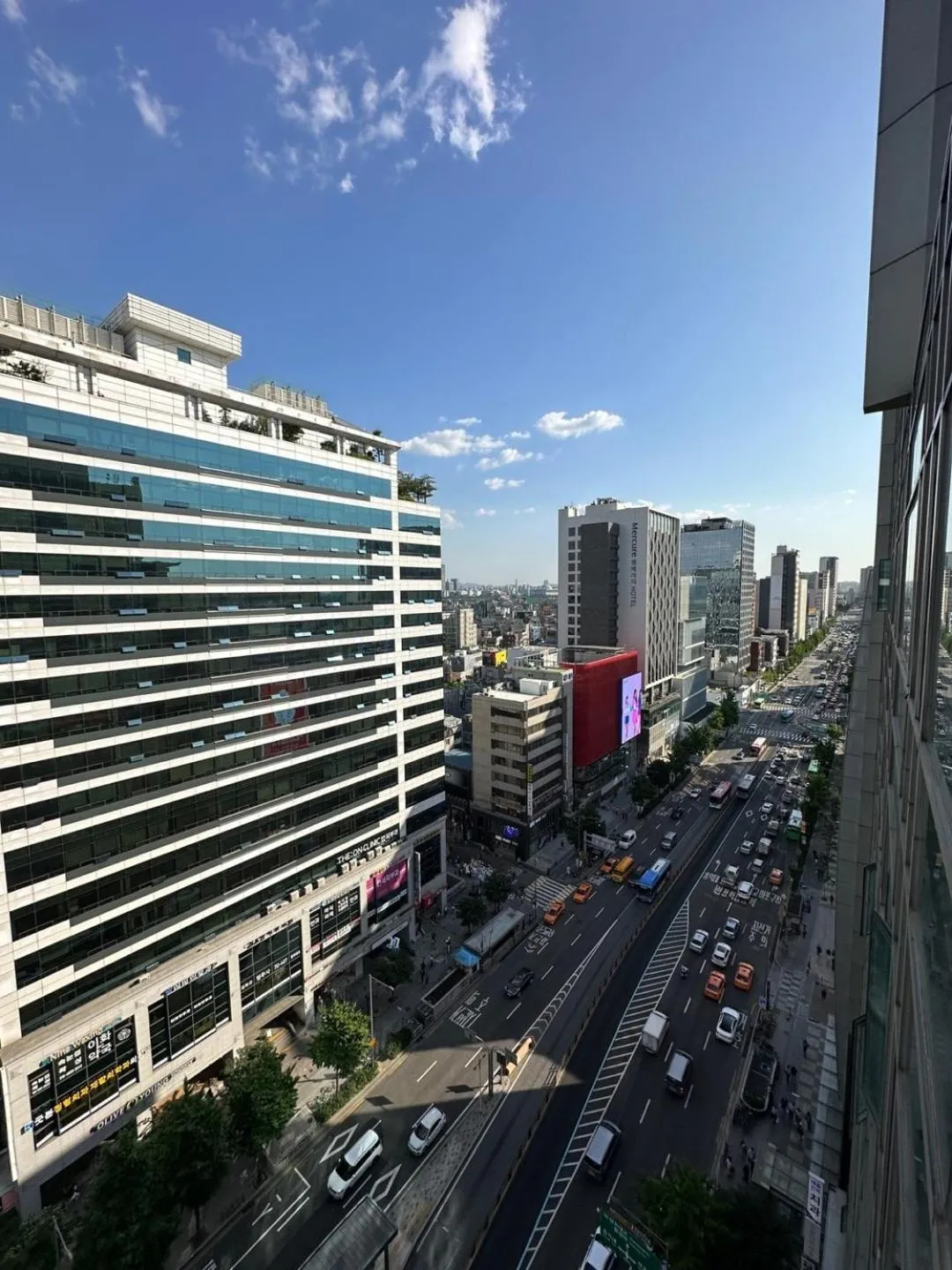 City view in Hongdae Guesthouse 1min from Hongik Uni station Exit #1