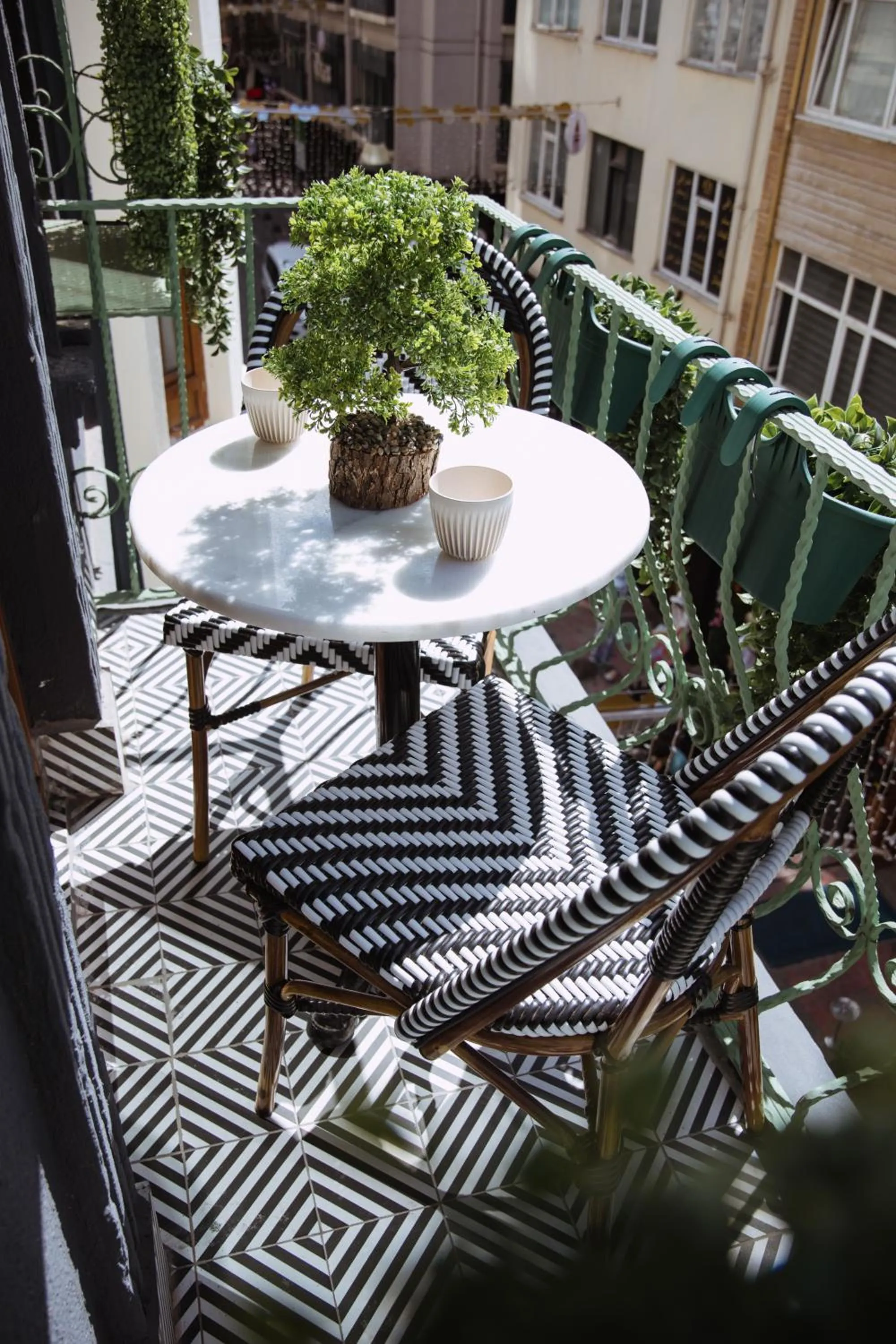 Patio in Istiklal Street Taksim House Yamalya Hotel