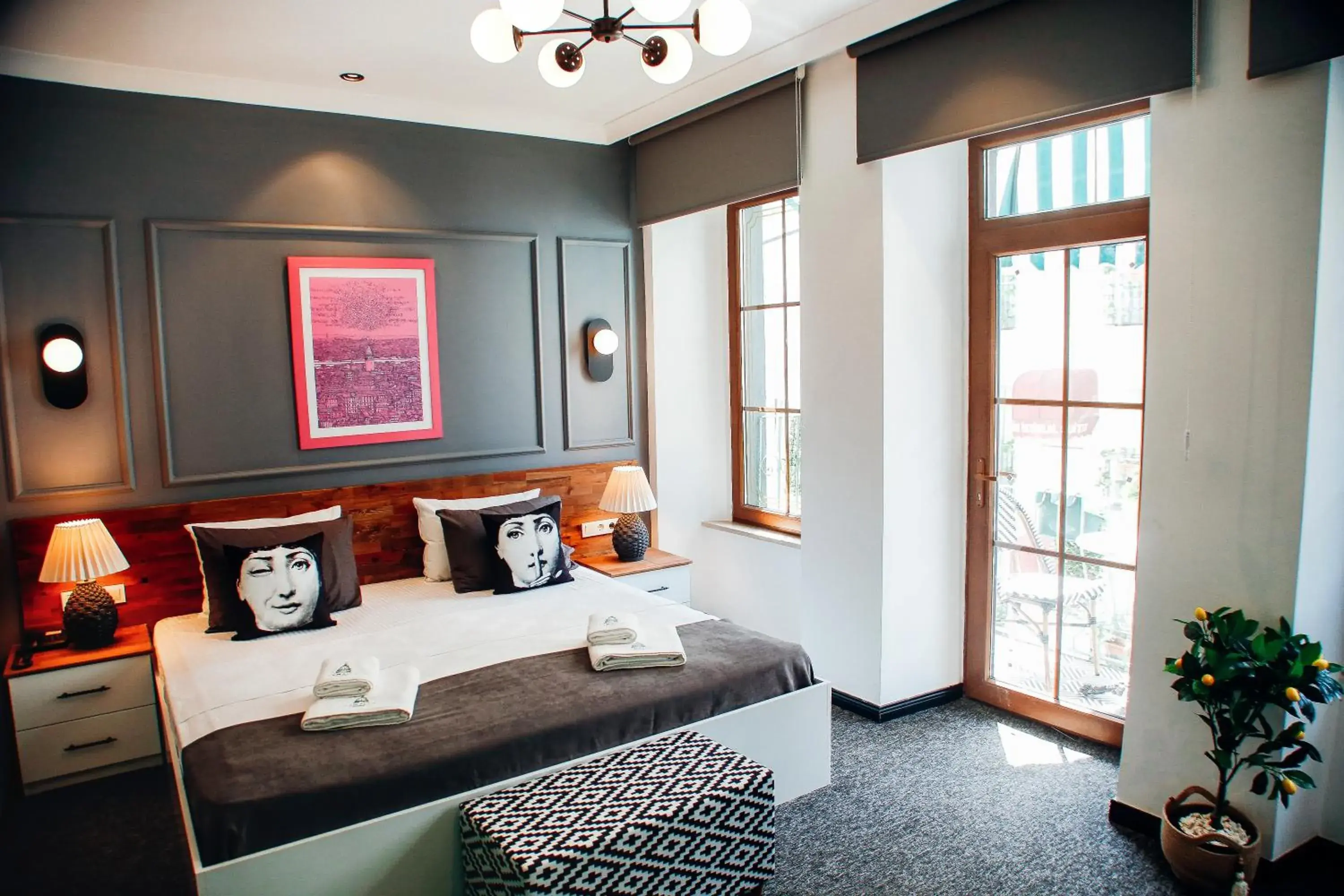 Bed in Istiklal Street Taksim House Yamalya Hotel Bed in Istiklal Street Taksim House Yamalya Hotel