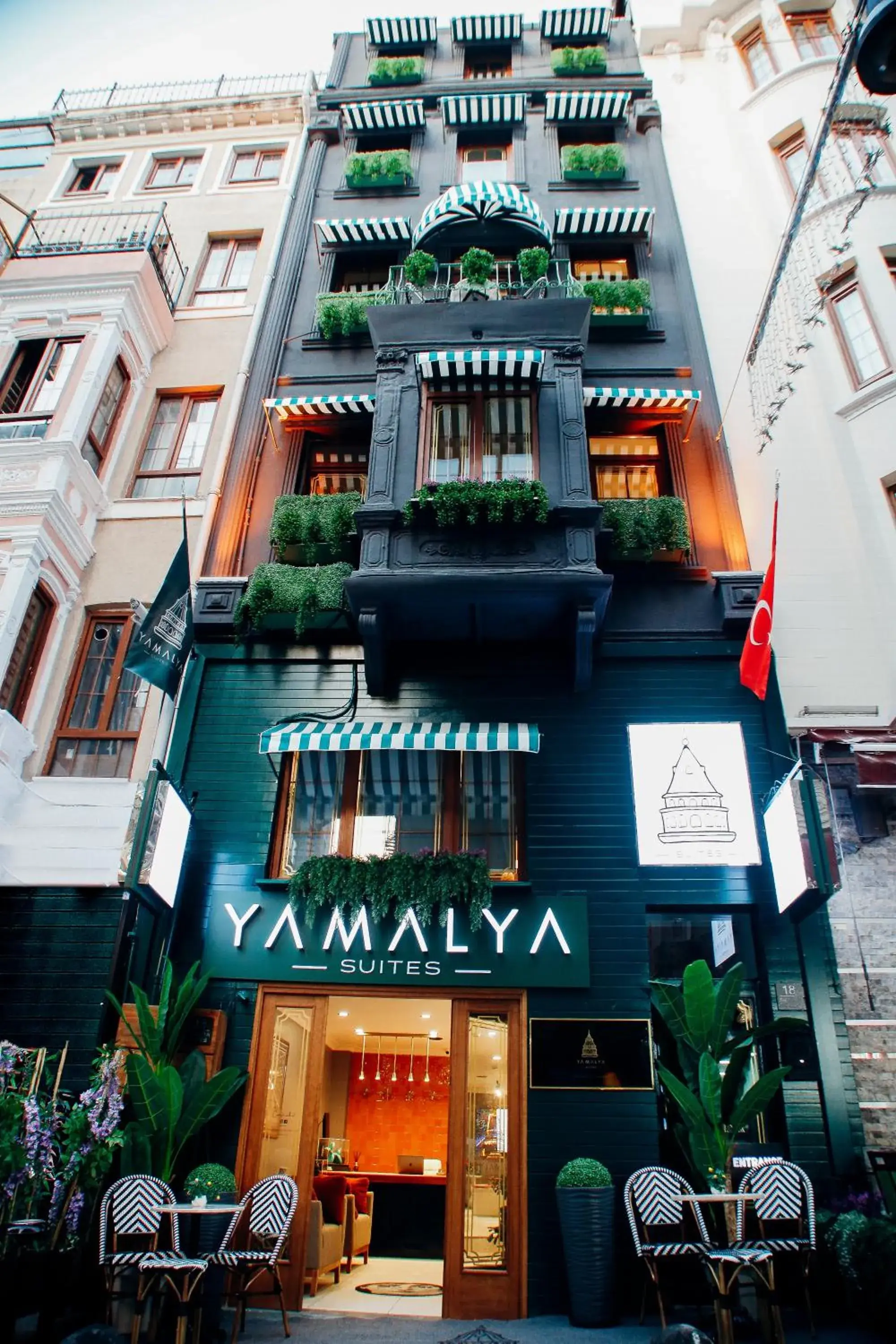 Property building in Istiklal Street Taksim House Yamalya Hotel Property building in Istiklal Street Taksim House Yamalya Hotel