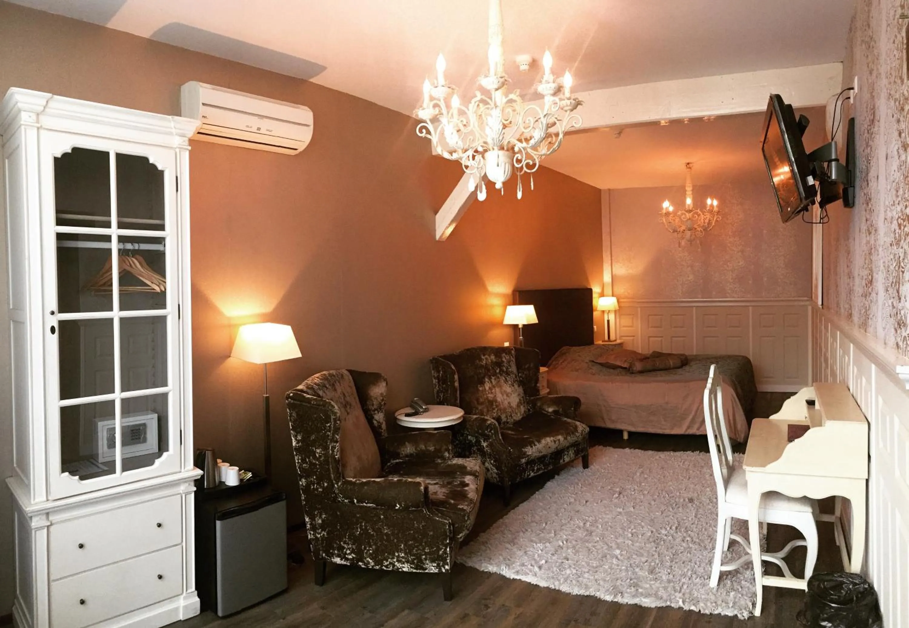 Bed in Hotel Johannes Vermeer Delft