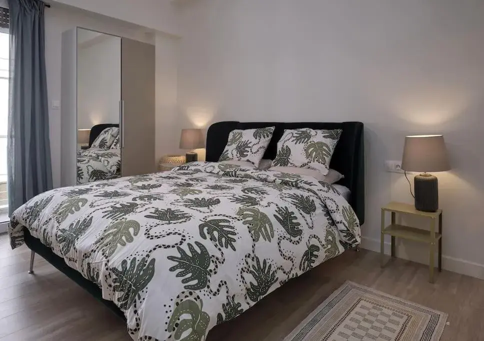 Chic Apt with All Comforts in the Heart of Athens! Chic Apt with All Comforts in the Heart of Athens!