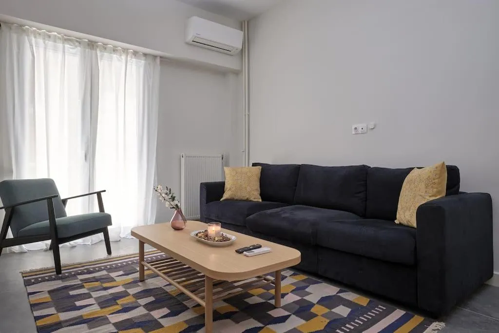 Chic Apt with All Comforts in the Heart of Athens!
