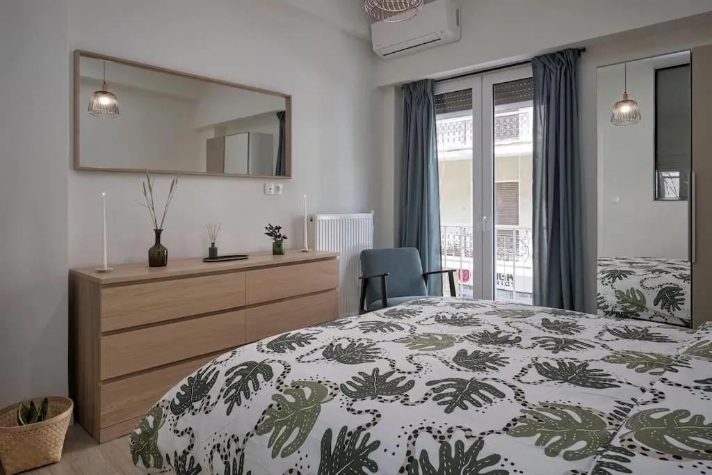 Chic Apt with All Comforts in the Heart of Athens!