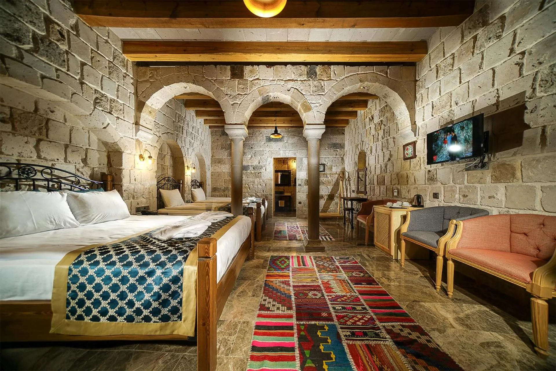 Photo of the whole room in Caverna Hotel Premium Caves