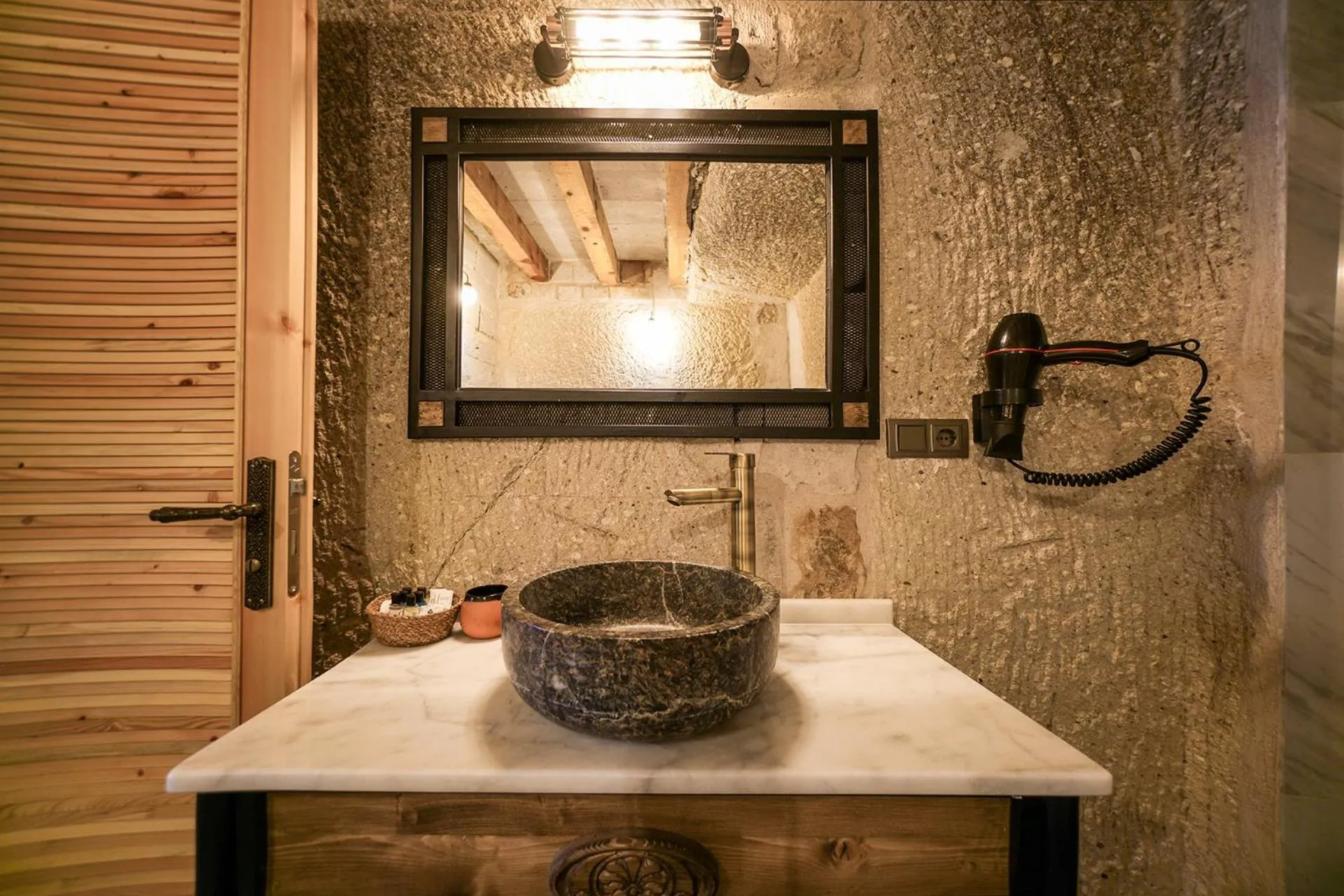 Bathroom in Caverna Hotel Premium Caves