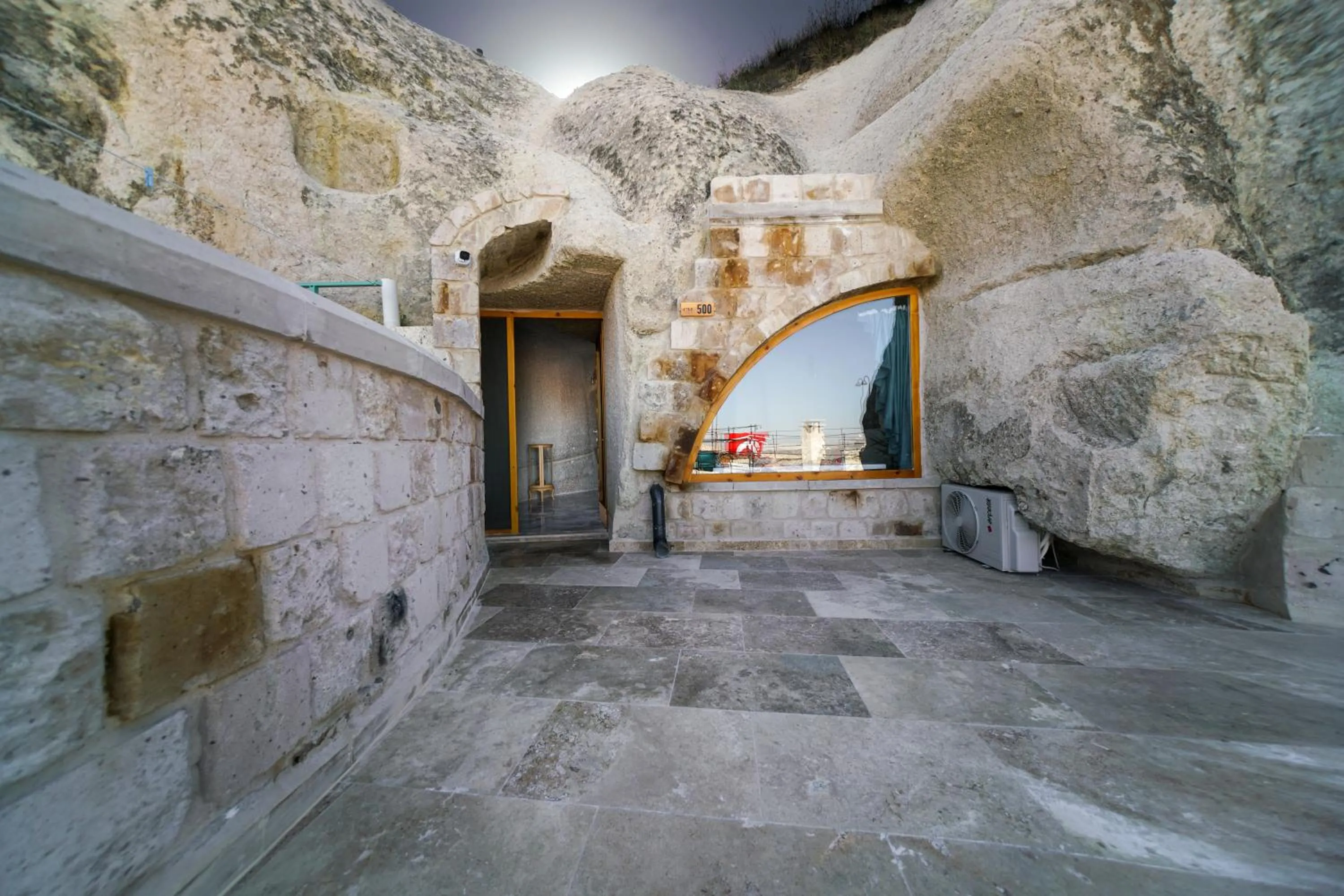 Facade/entrance in Caverna Hotel Premium Caves