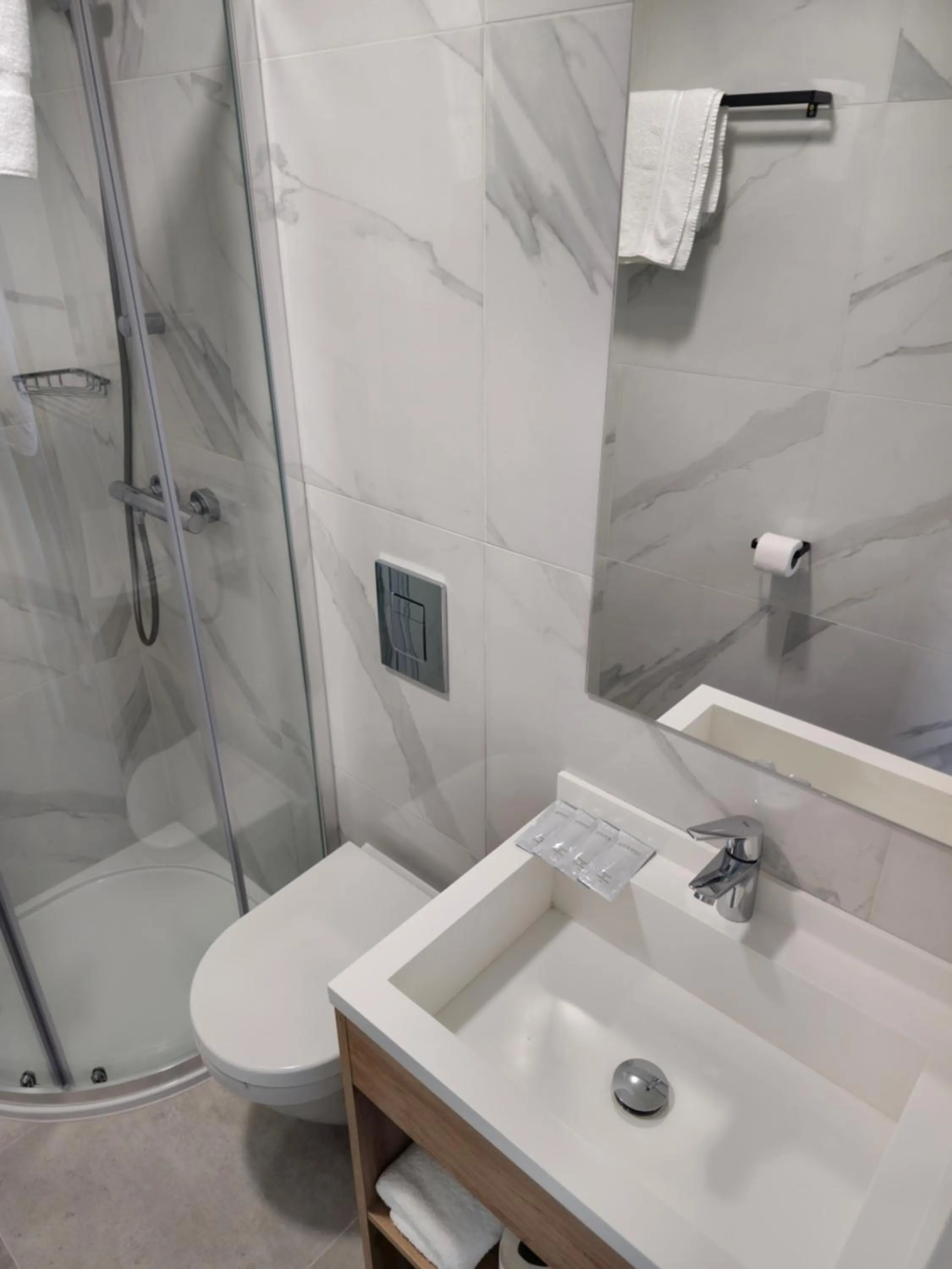 Shower in Homefield Lodge