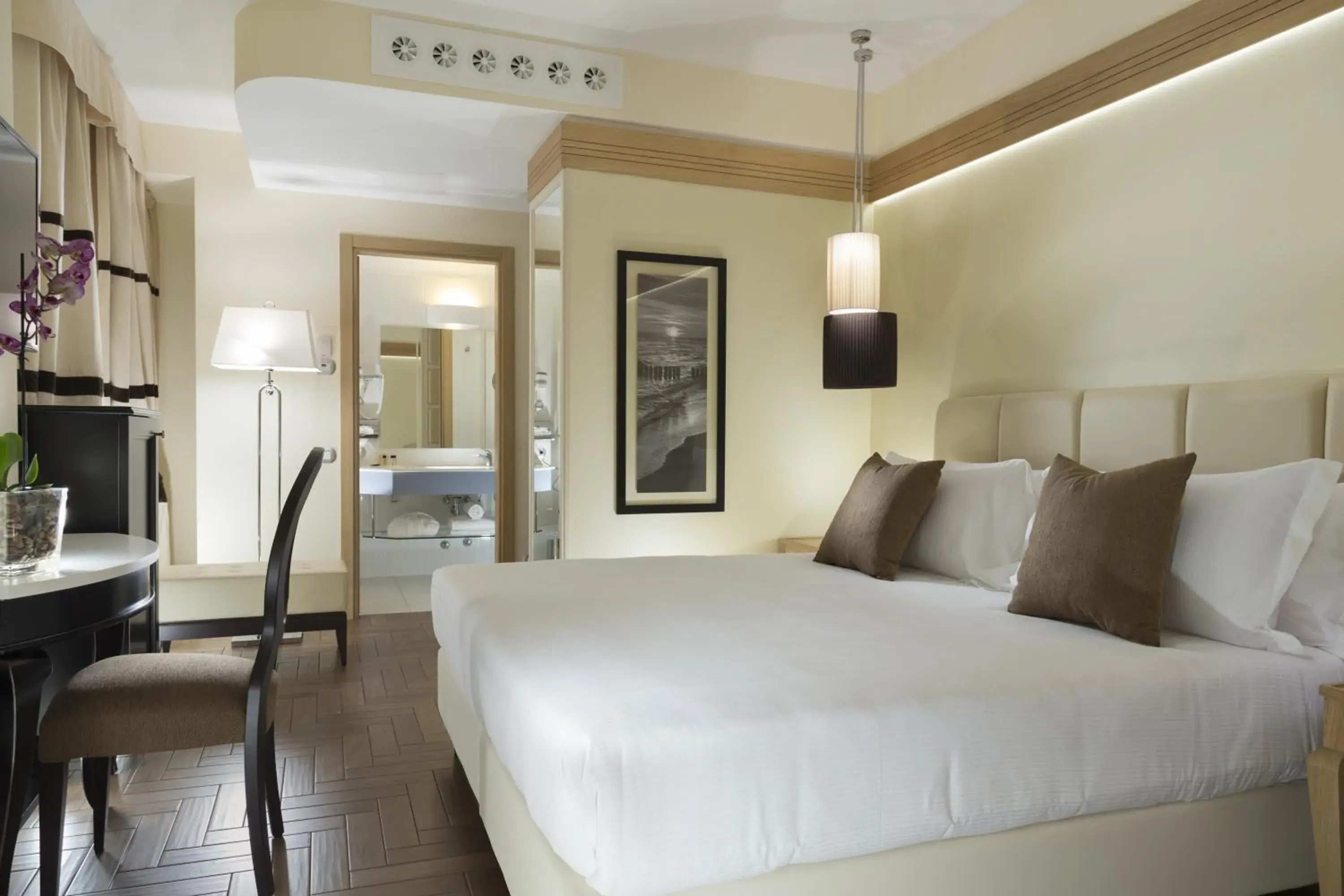 Photo of the whole room, Bed in Erbavoglio Hotel Photo of the whole room, Bed in Erbavoglio Hotel