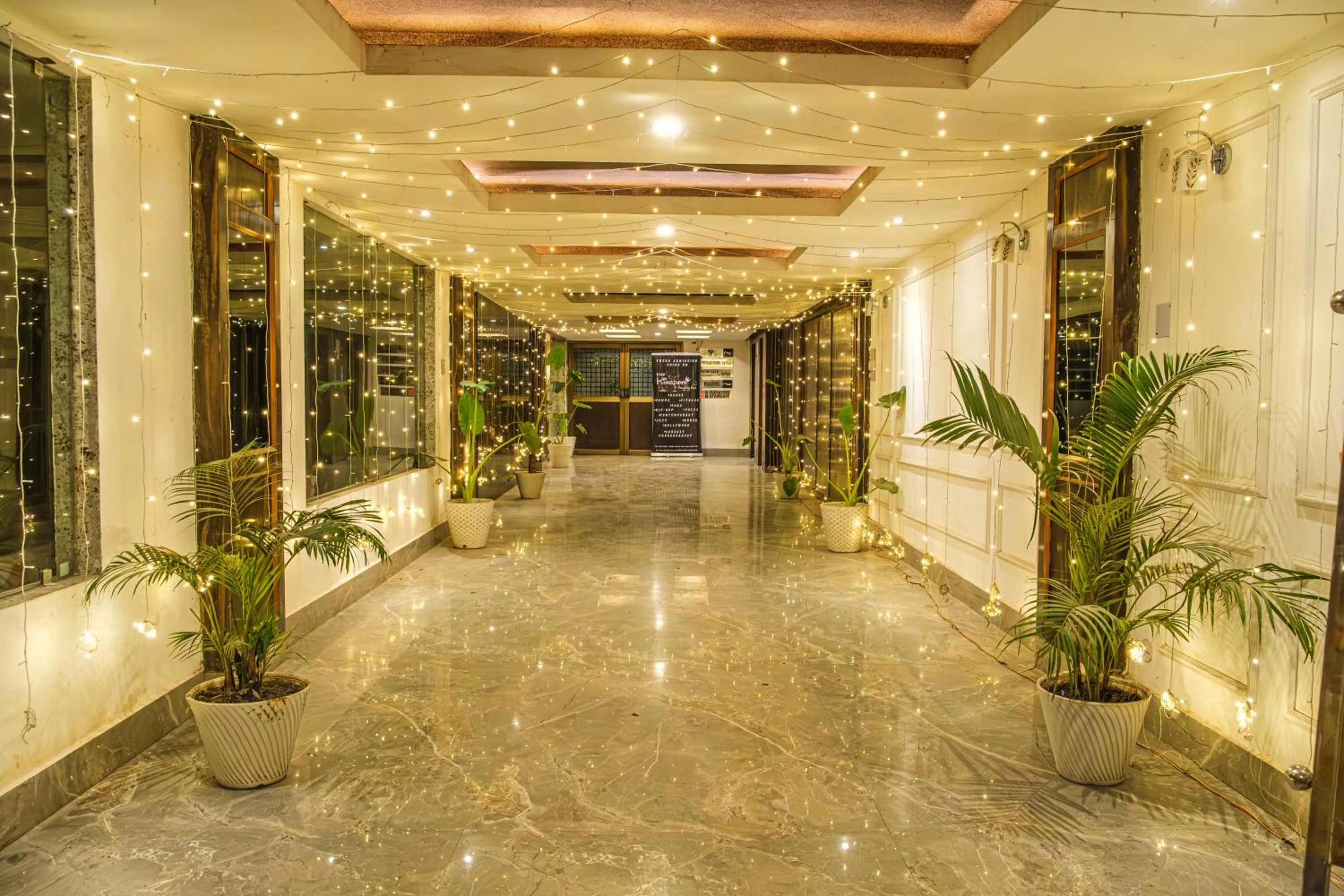 Facade/entrance in Parnil Palace