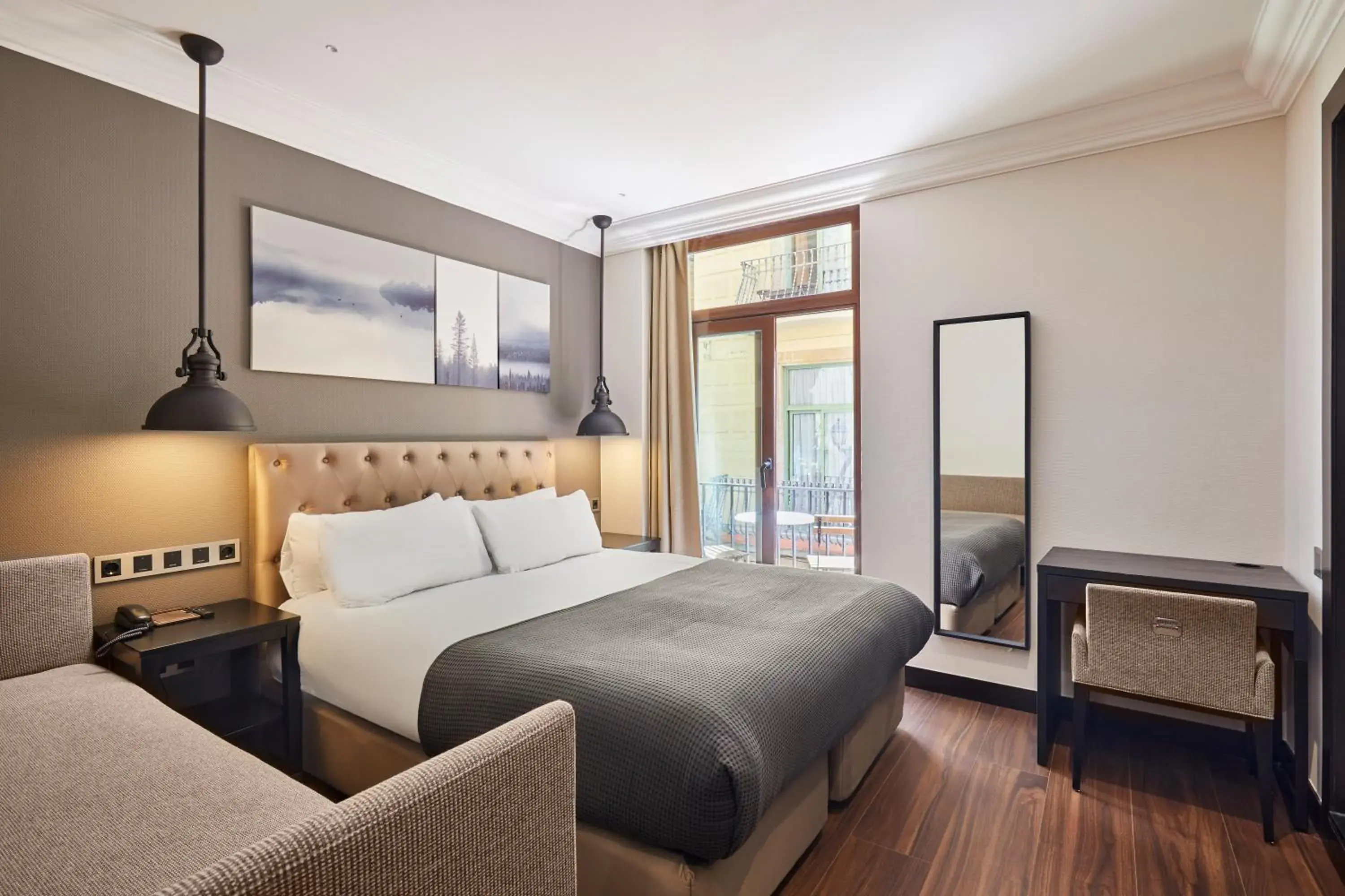 Superior Double Room with Balcony in Hotel Cortes Rambla Superior Double Room with Balcony in Hotel Cortes Rambla