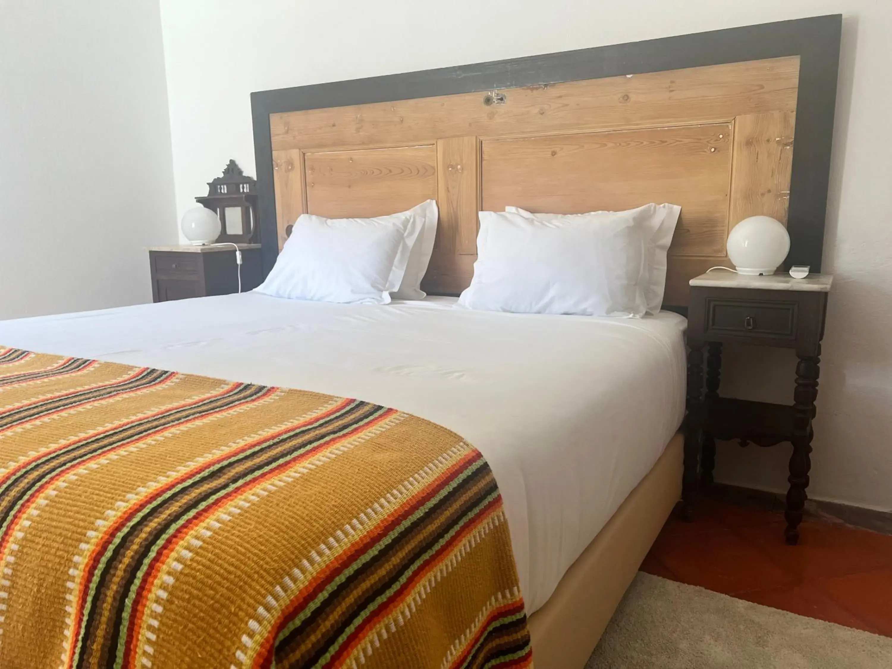 Deluxe Double or Twin Room in Convento da Orada - Monsaraz Deluxe Double or Twin Room in Convento da Orada - Monsaraz