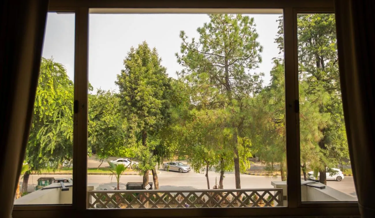 Roomy Signature Hotel, Islamabad