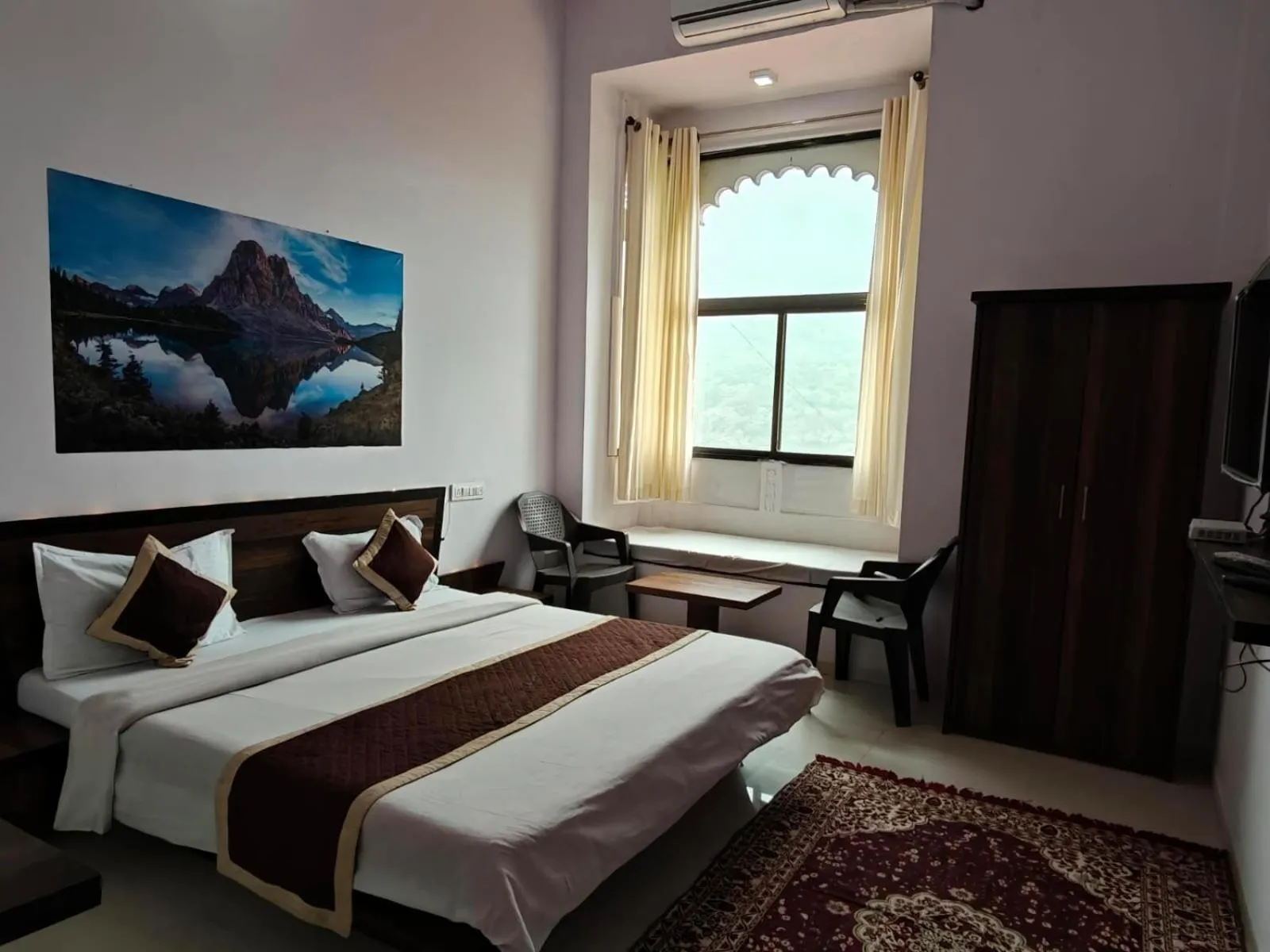 Bed in The Jaigarh Palace Kumbhalgarh