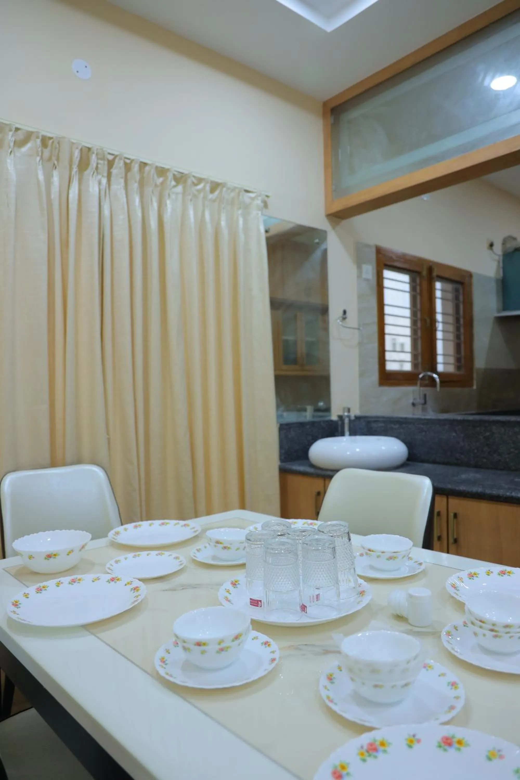 Padma Homes Stay- Luxury Service Apartment 1BHK & 2BHK & 3BHK