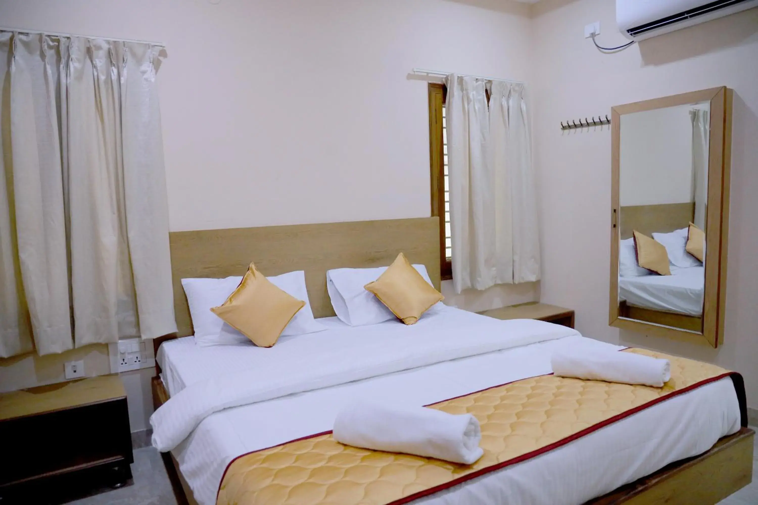 Bed in Padma Homes Stay- Luxury Service Apartment 1BHK & 2BHK & 3BHK Bed in Padma Homes Stay- Luxury Service Apartment 1BHK & 2BHK & 3BHK