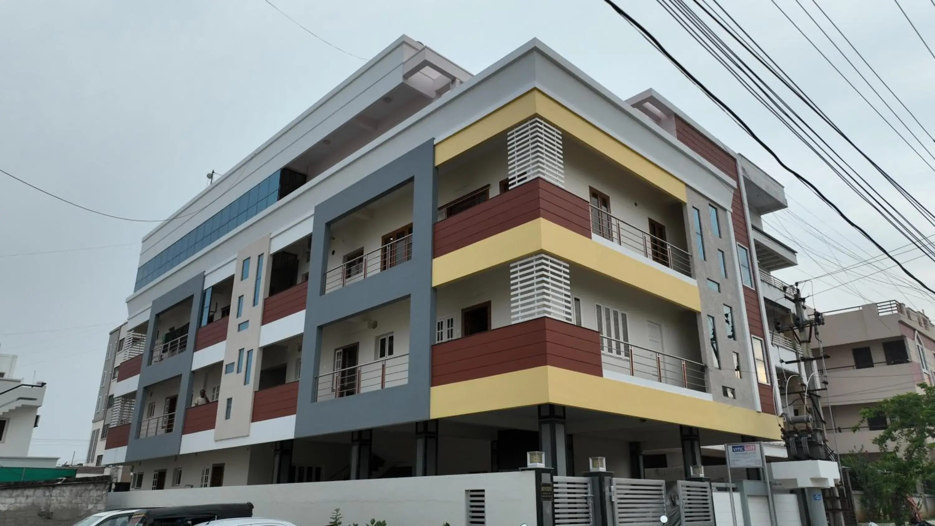 Property building in Padma Homes Stay- Luxury Service Apartment 1BHK & 2BHK & 3BHK Property building in Padma Homes Stay- Luxury Service Apartment 1BHK & 2BHK & 3BHK