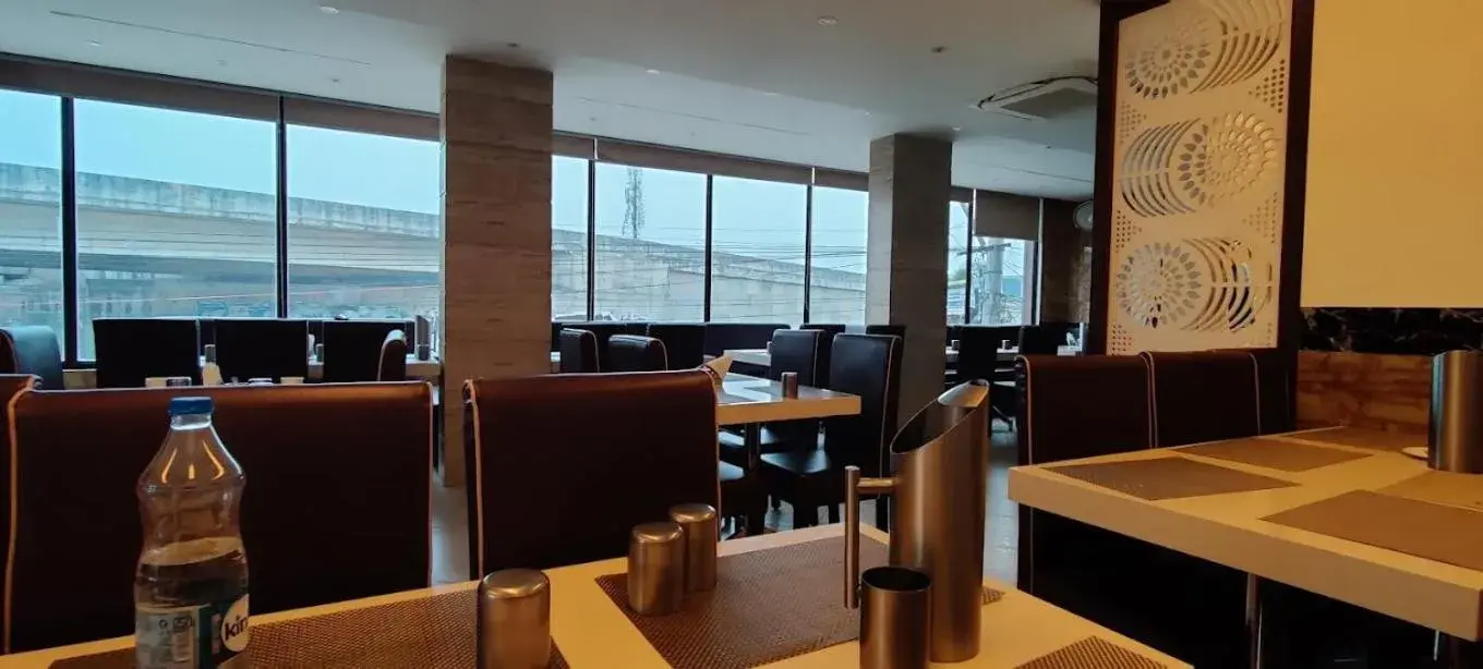 Restaurant/places to eat in Padma Homes Stay- Luxury Service Apartment 1BHK & 2BHK & 3BHK Restaurant/places to eat in Padma Homes Stay- Luxury Service Apartment 1BHK & 2BHK & 3BHK