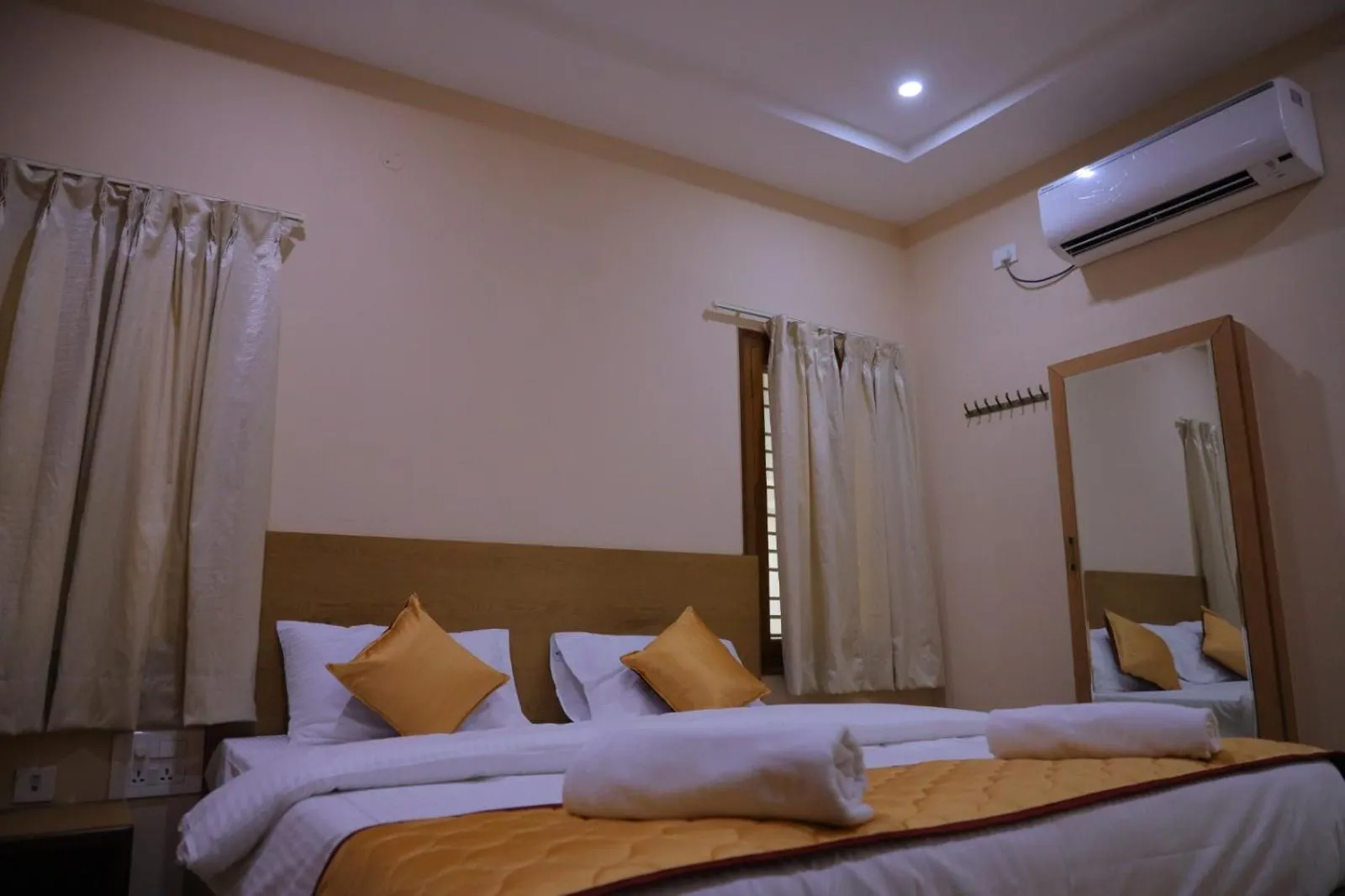 Bed in Padma Homes Stay- Luxury Service Apartment 1BHK & 2BHK & 3BHK