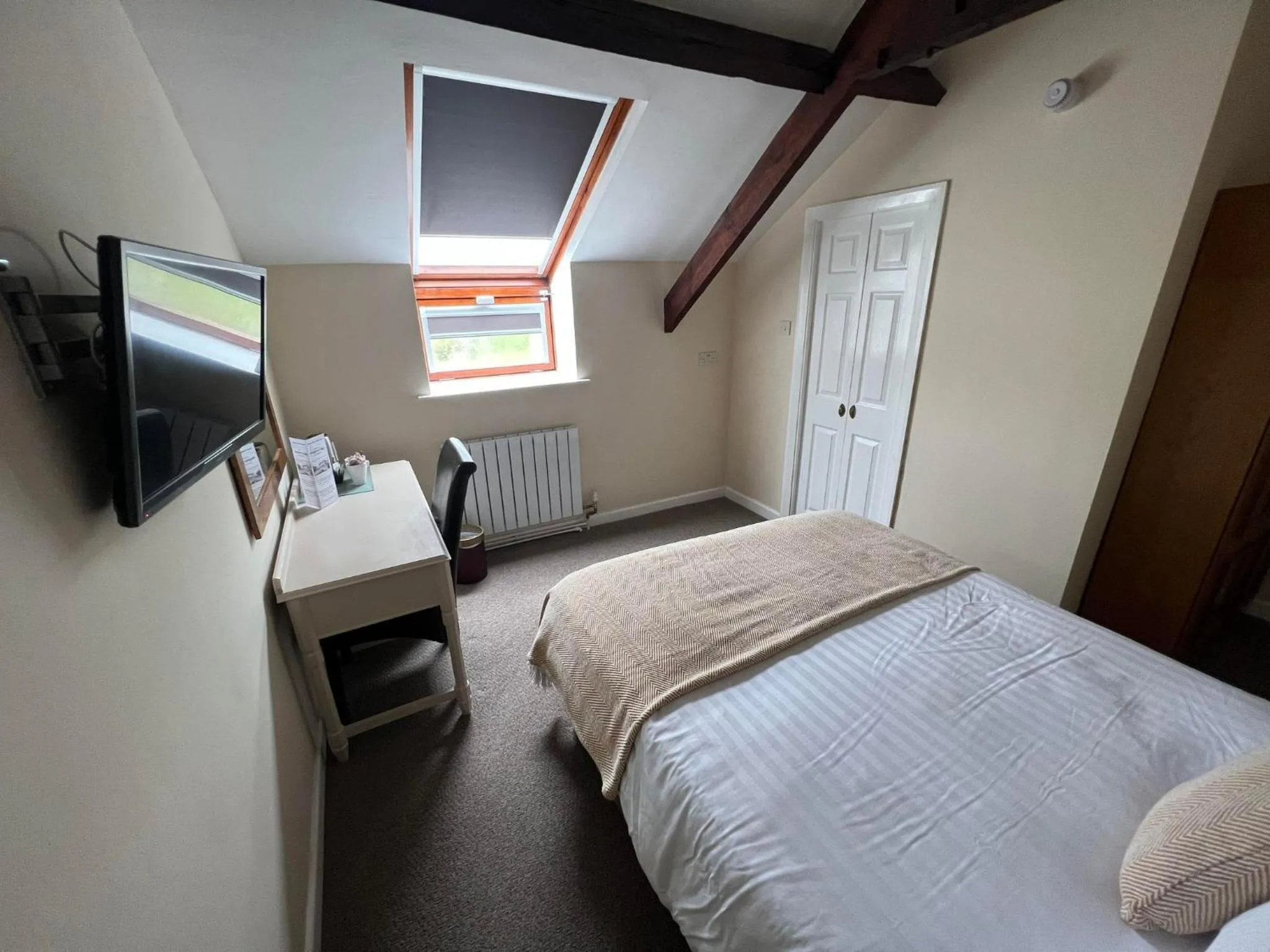 Bed in Broughton Craggs Hotel
