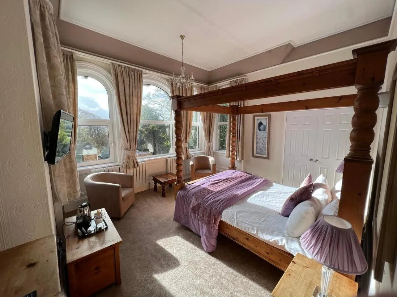Bed in Broughton Craggs Hotel