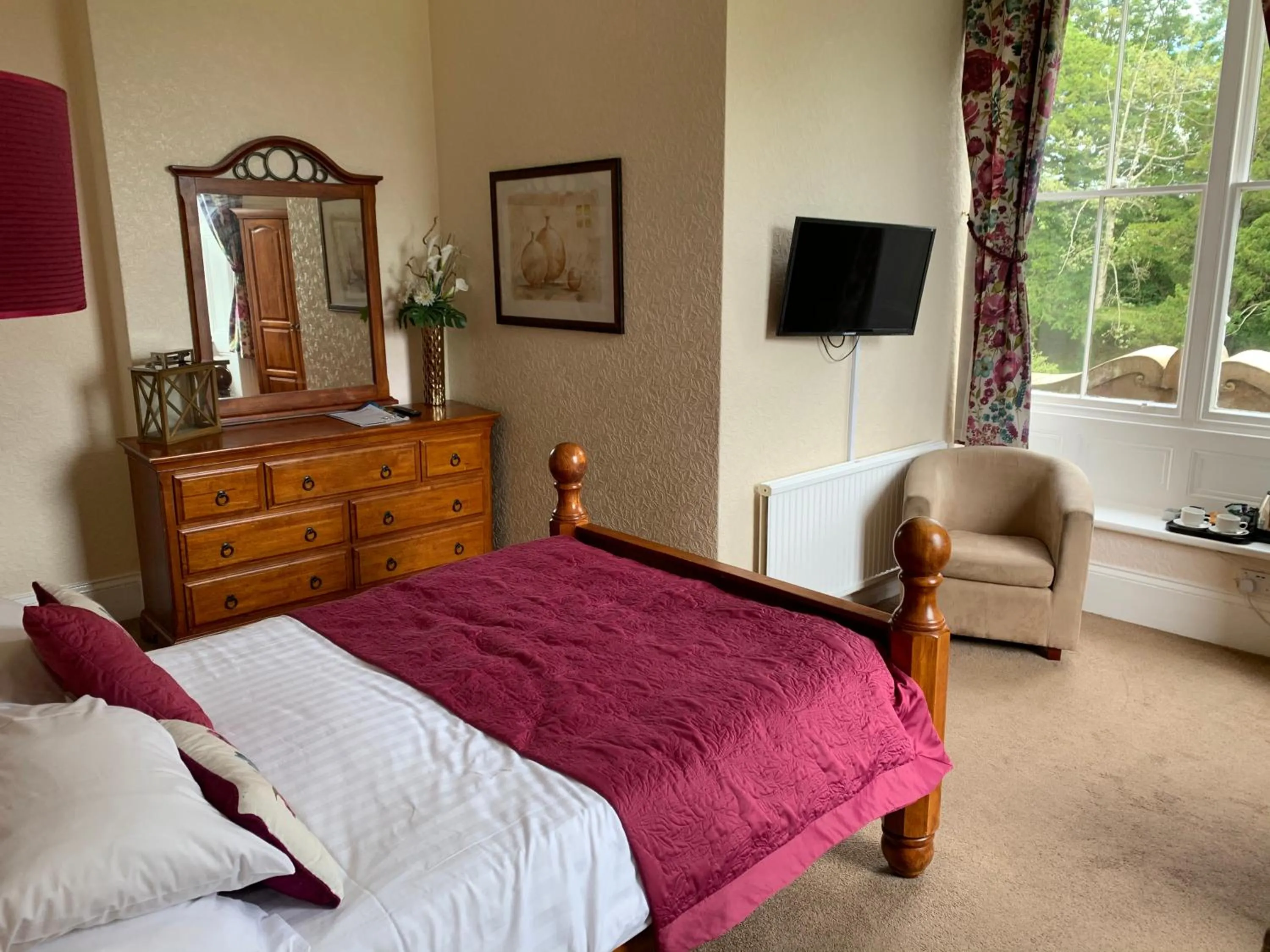 Bed in Broughton Craggs Hotel
